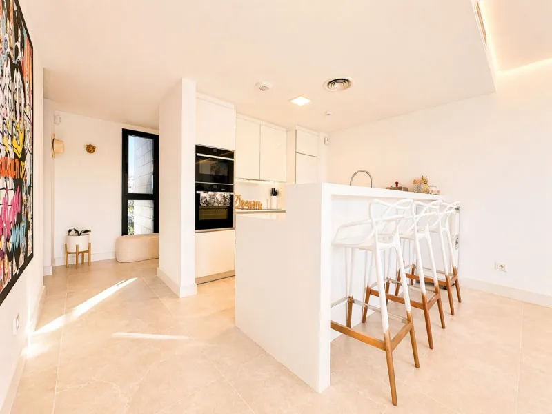 2-bedroom apartment, terrace, private pool, and garage in Cabopino, Marbella.