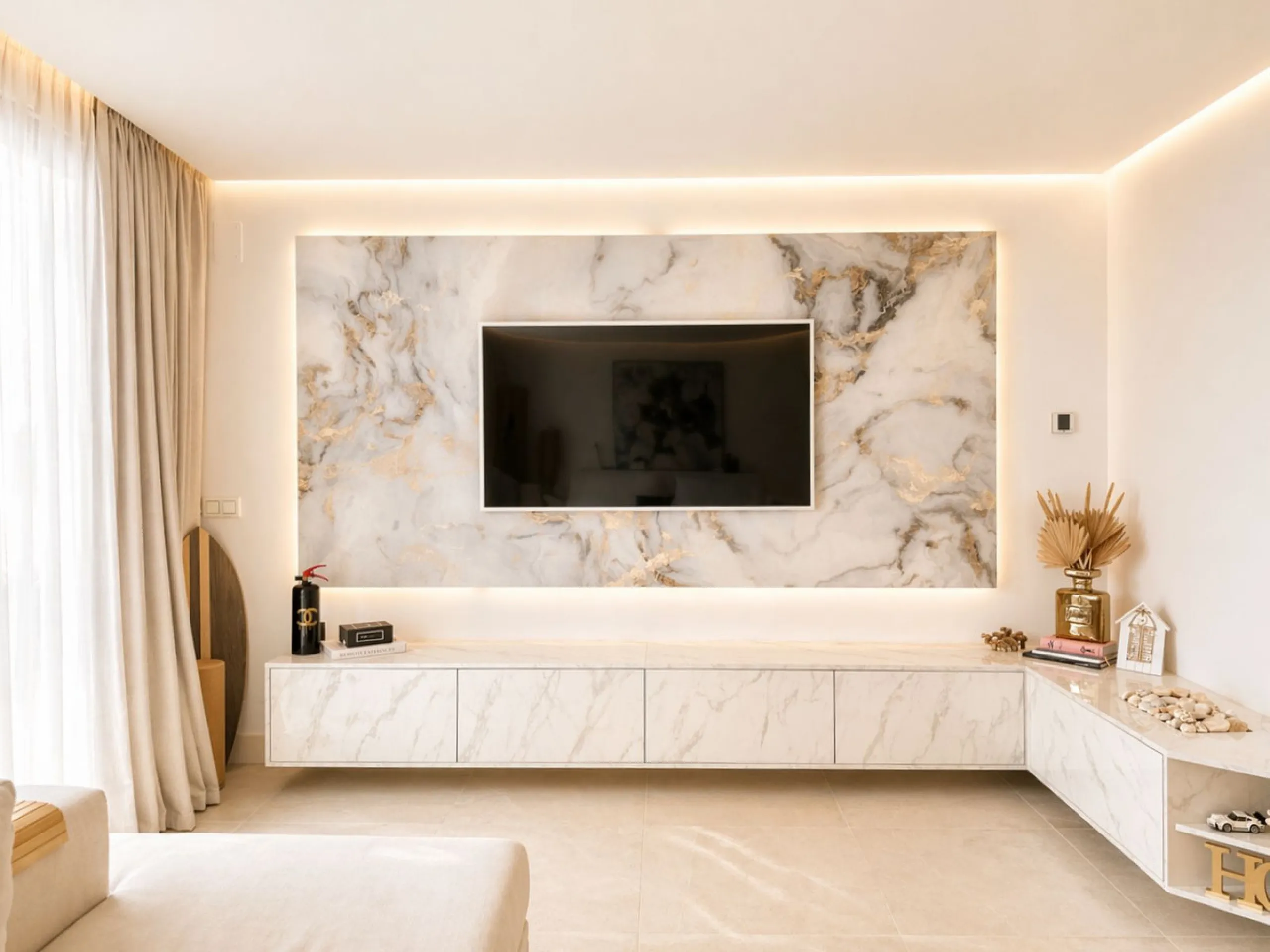 2-bedroom apartment, terrace, private pool, and garage in Cabopino, Marbella.