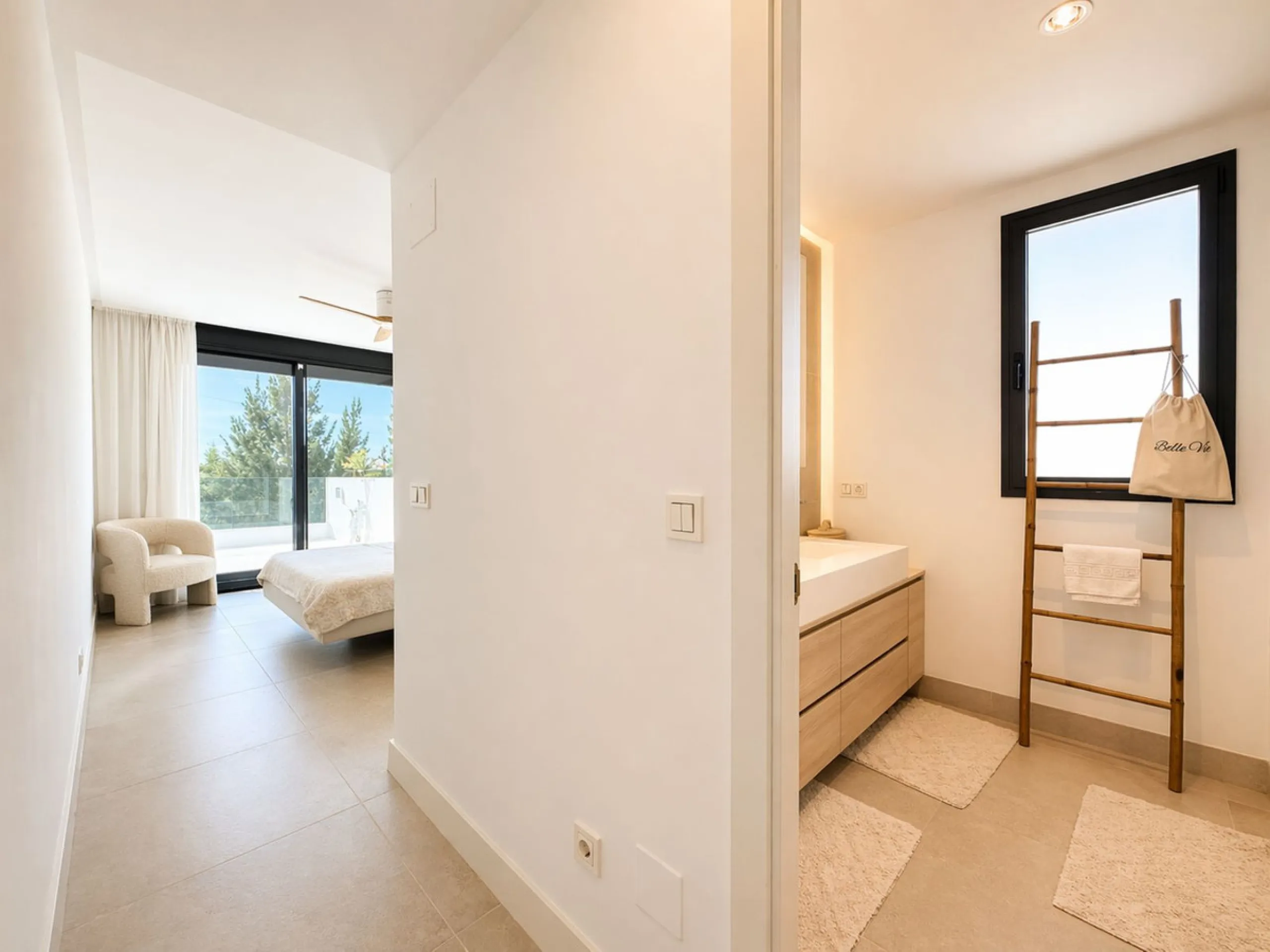 2-bedroom apartment, terrace, private pool, and garage in Cabopino, Marbella.