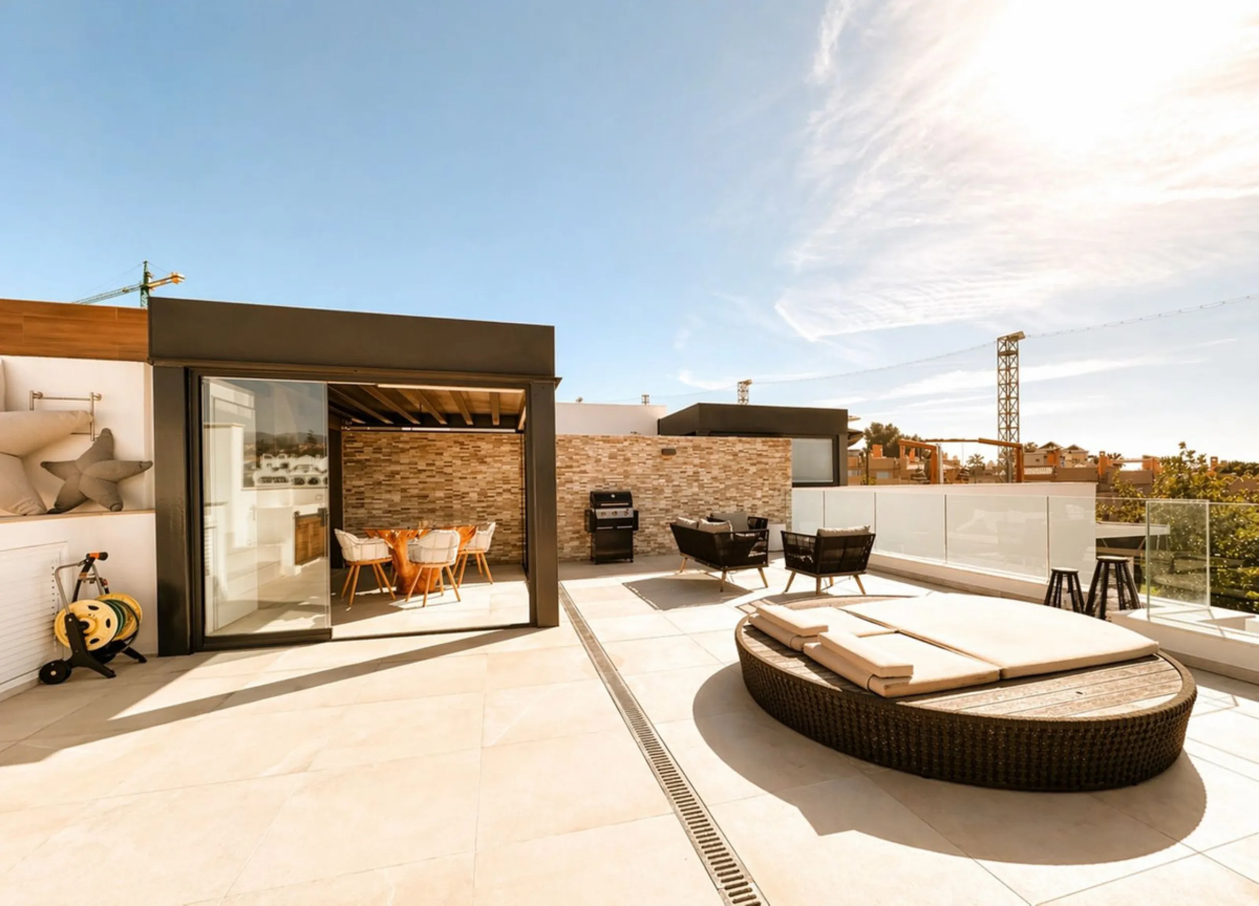 2-bedroom apartment, terrace, private pool, and garage in Cabopino, Marbella.