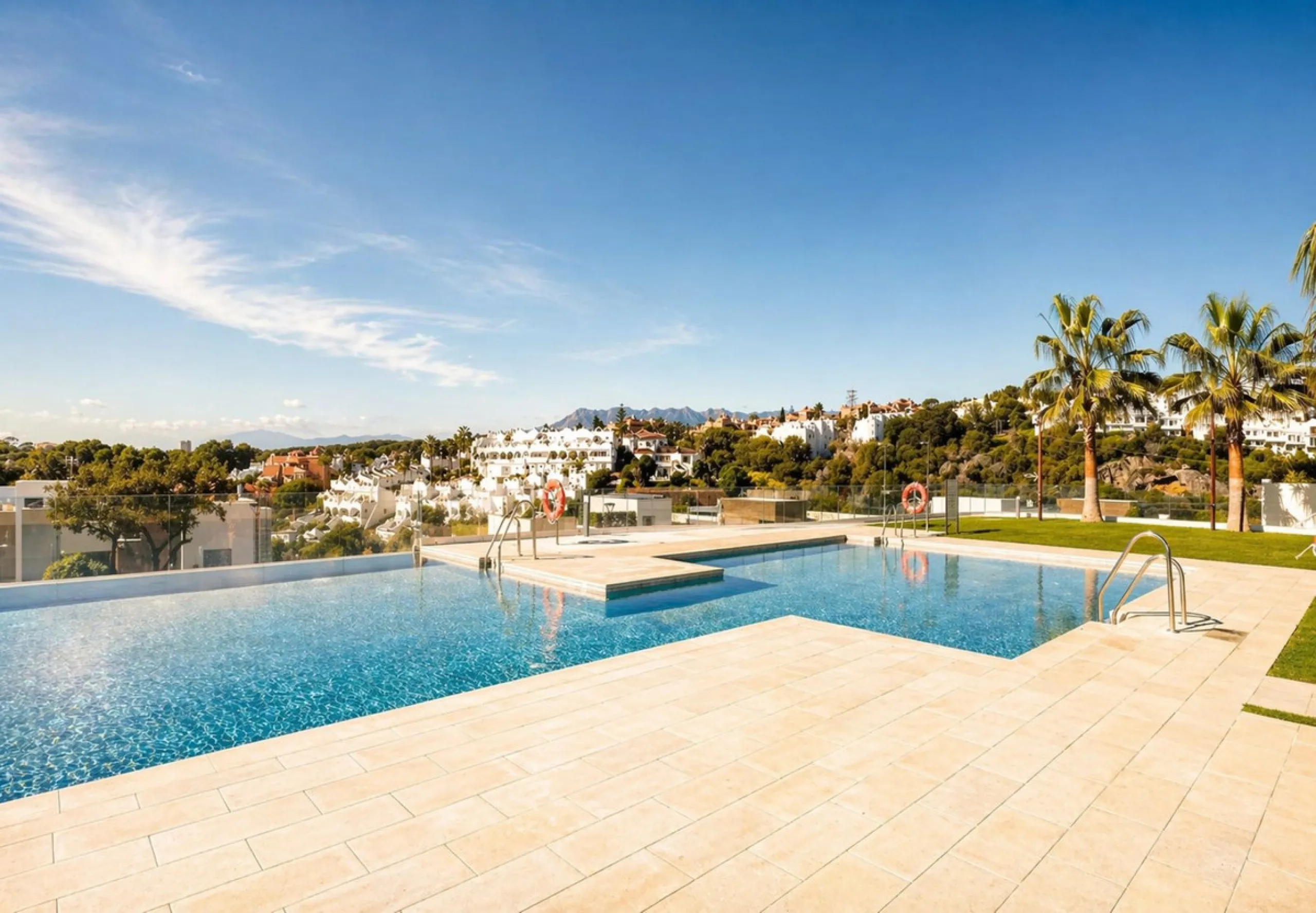 2-bedroom apartment, terrace, private pool, and garage in Cabopino, Marbella.