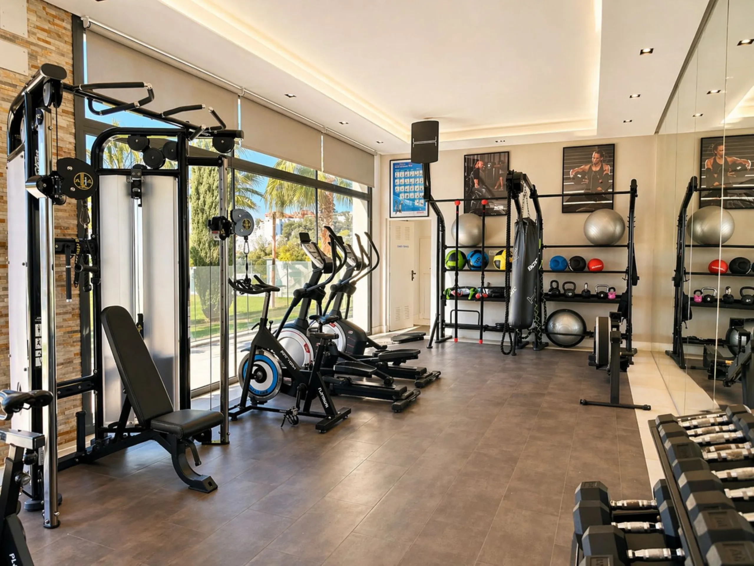 2-bedroom apartment, terrace, private pool, and garage in Cabopino, Marbella.
