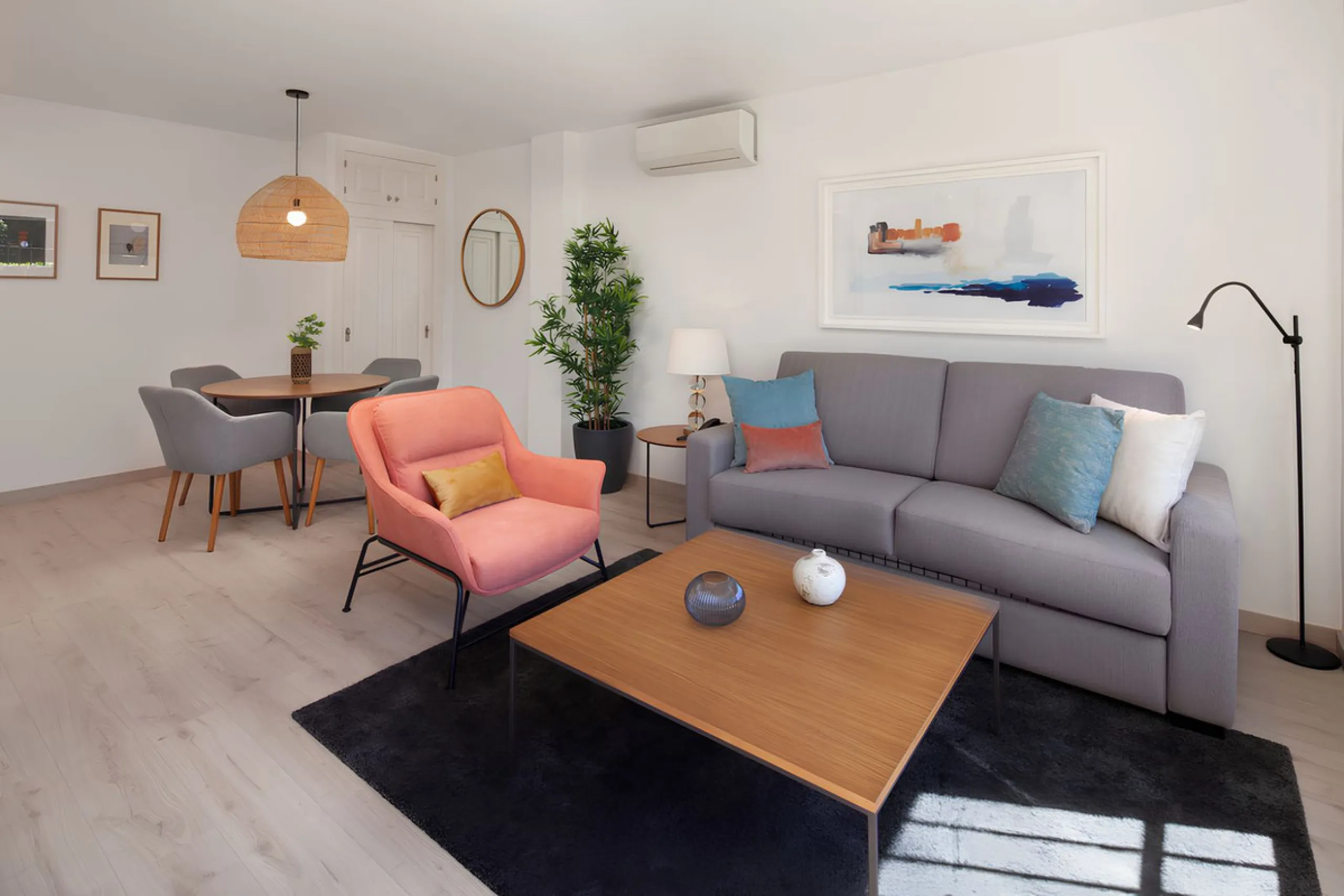 Beautifully Renovated Beachfront Garden Apartment