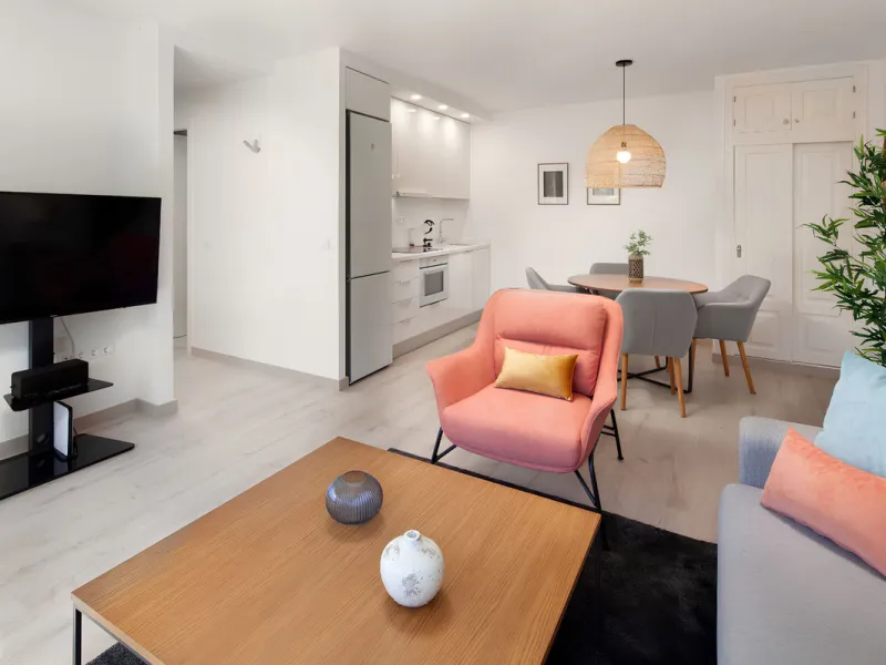 Beautifully Renovated Beachfront Garden Apartment