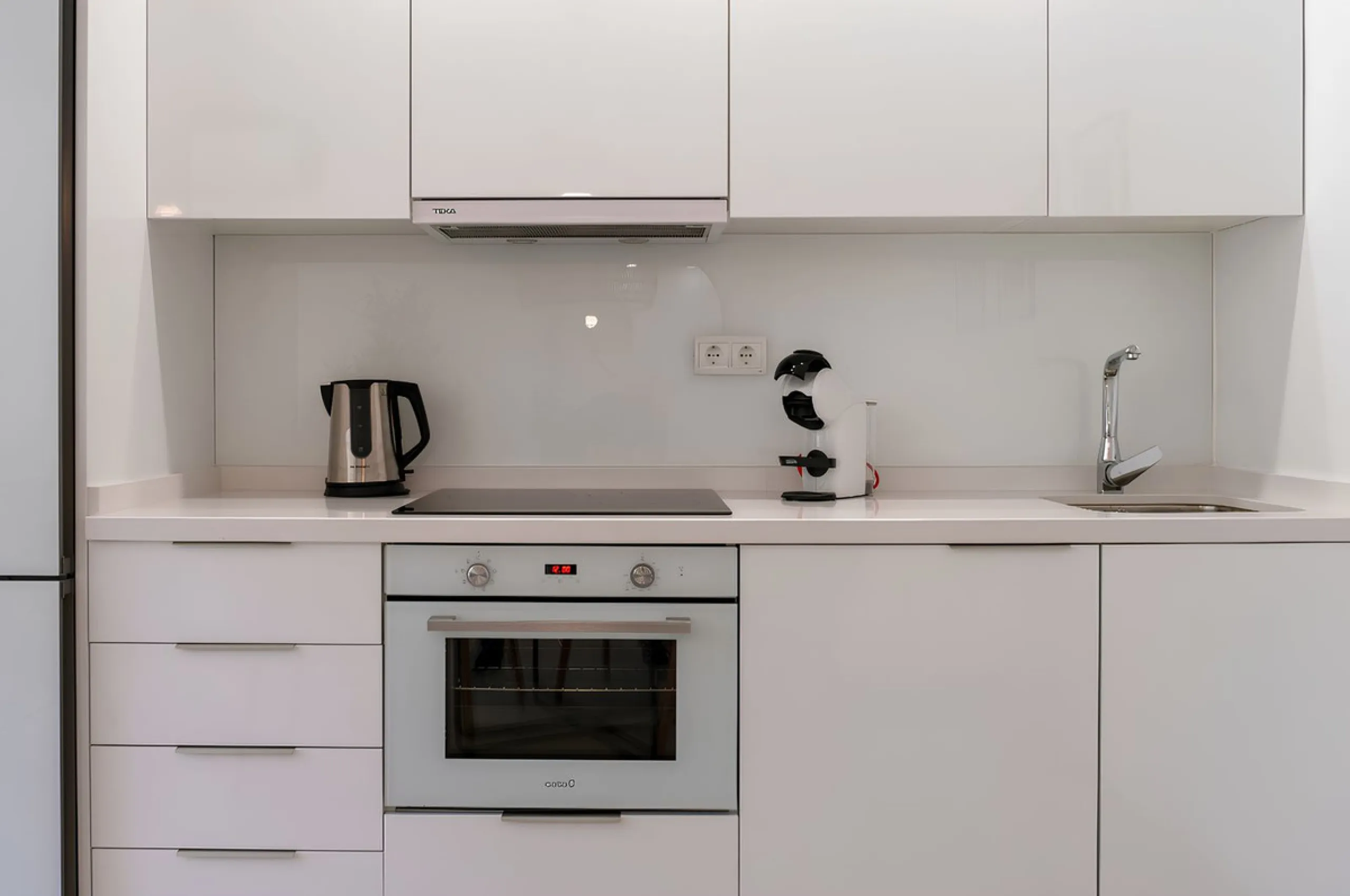 Beautifully Renovated Beachfront Garden Apartment
