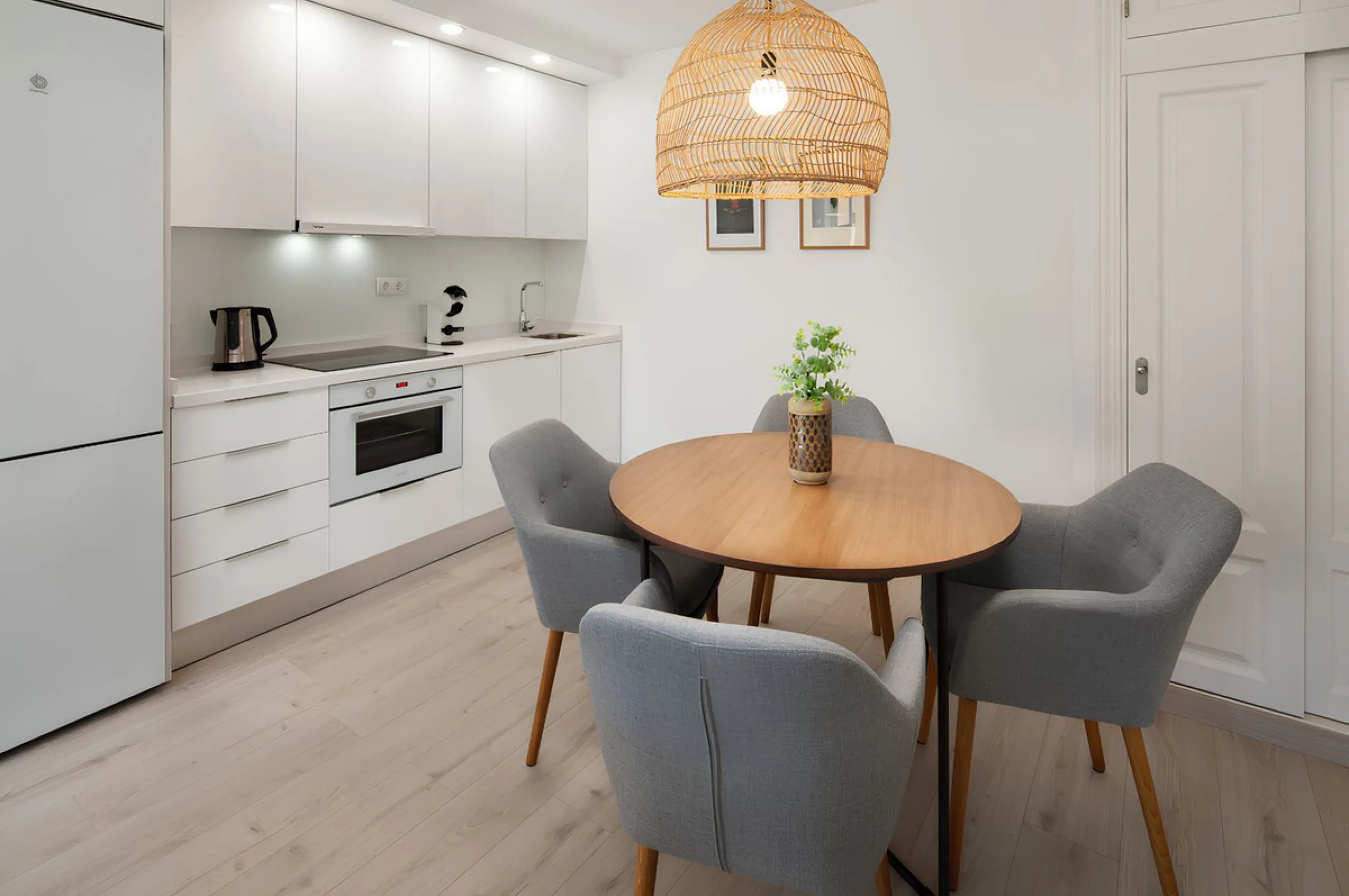 Beautifully Renovated Beachfront Garden Apartment