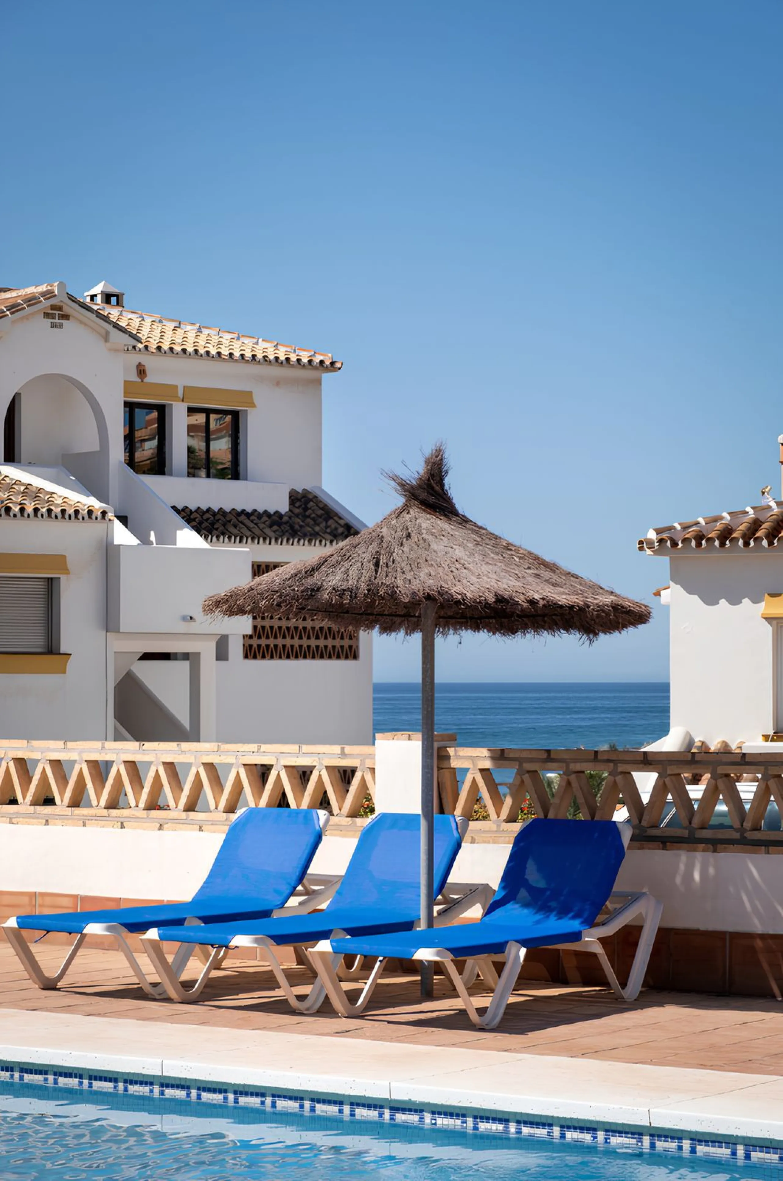 Beautifully Renovated Beachfront Garden Apartment