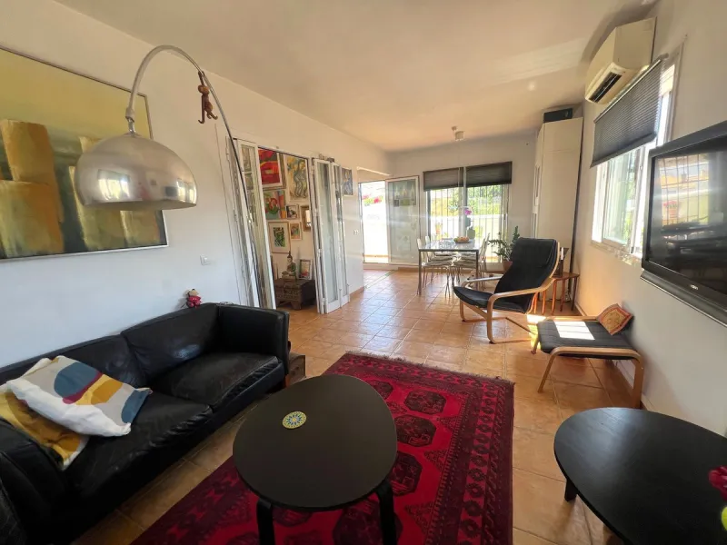 House - Semi-Detached House в продаже в Fuengirola, Málaga. В доме 3 спален и 4 ванных комнат. Площадь дома 150 м²