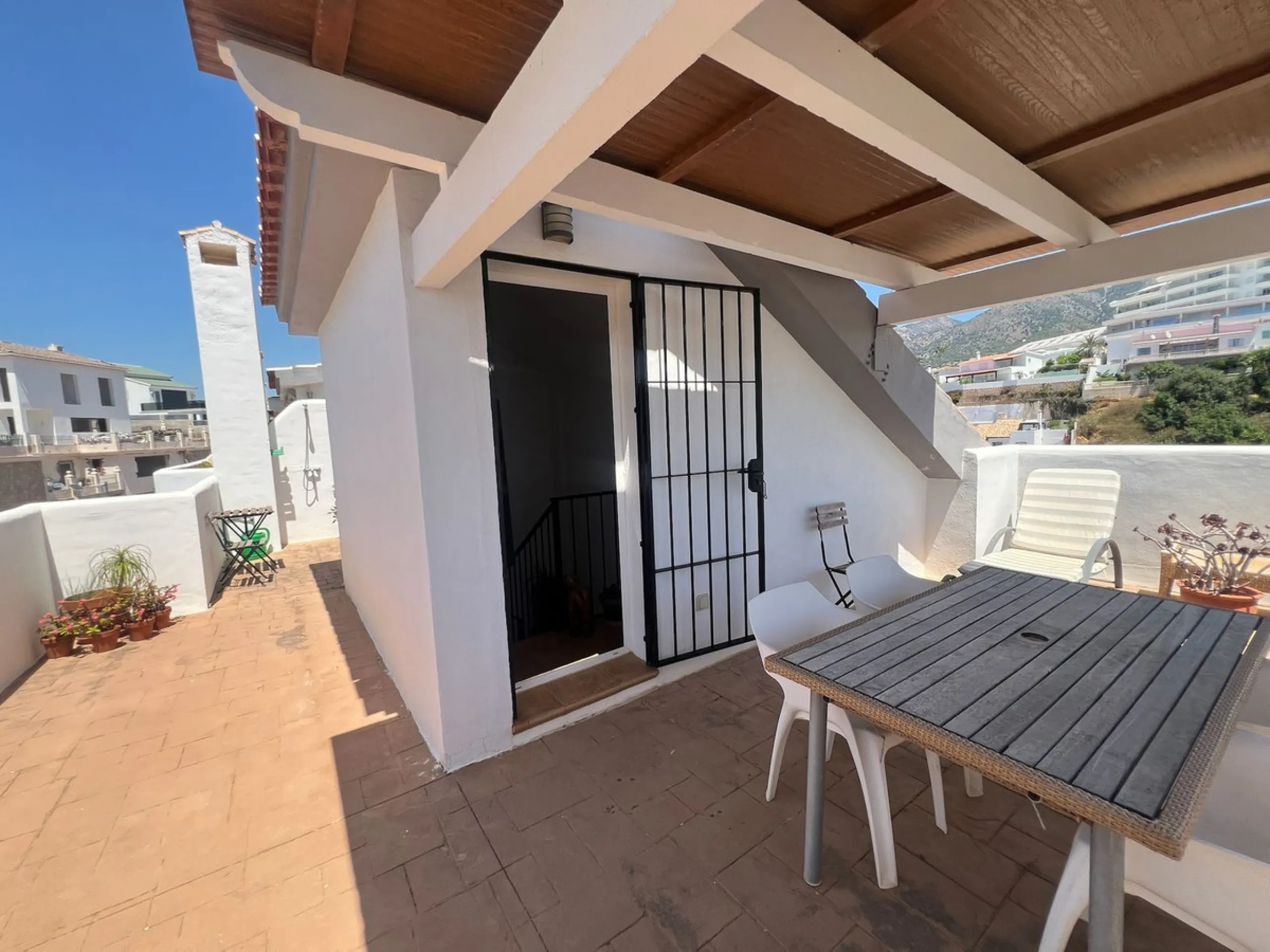 House - Semi-Detached House в продаже в Fuengirola, Málaga. В доме 3 спален и 4 ванных комнат. Площадь дома 150 м²