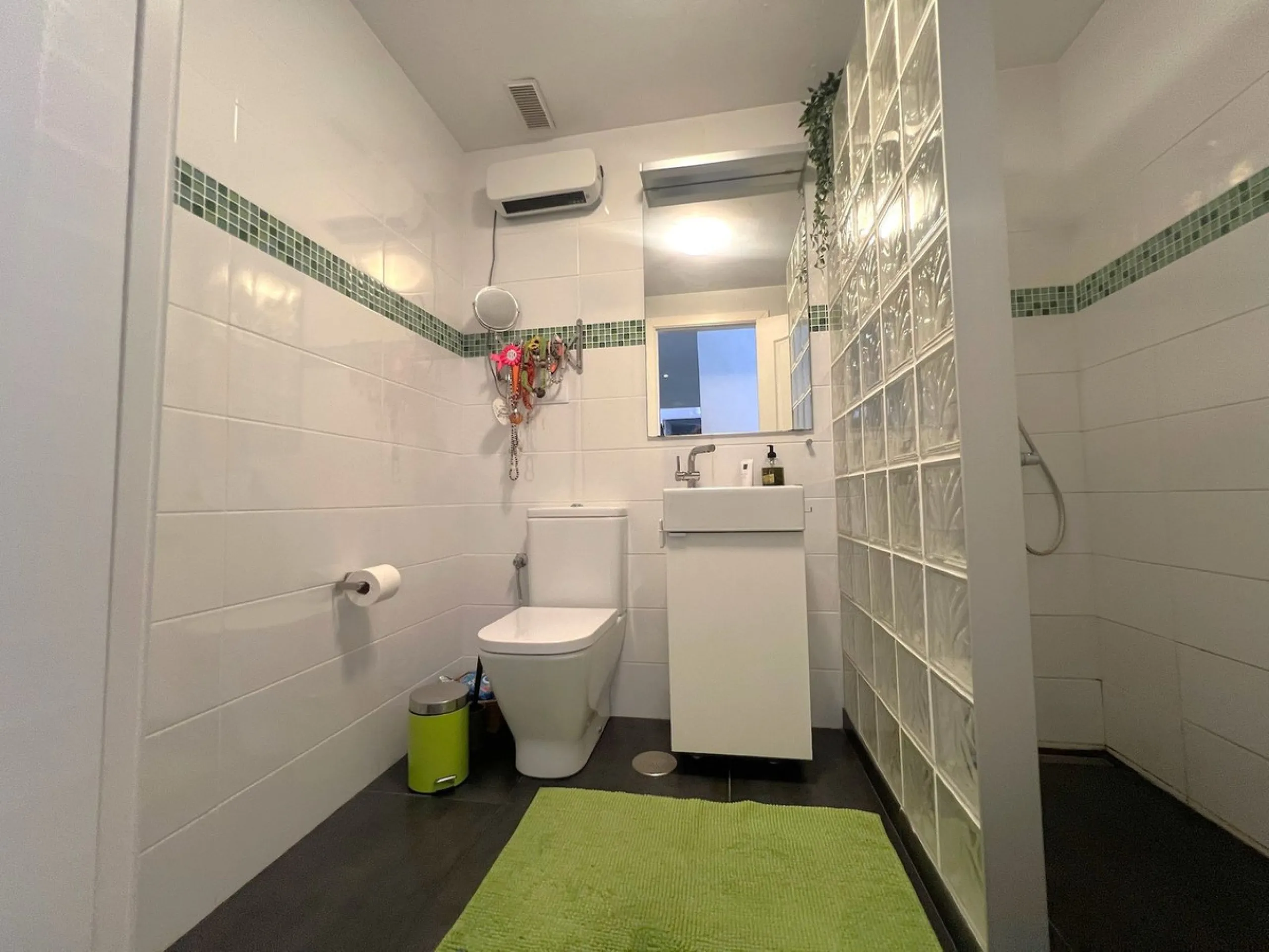 House - Semi-Detached House в продаже в Fuengirola, Málaga. В доме 3 спален и 4 ванных комнат. Площадь дома 150 м²