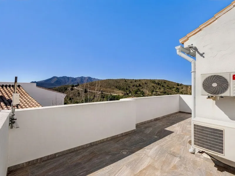 Fabulous and Unique Alhaurín Golf Townhouse