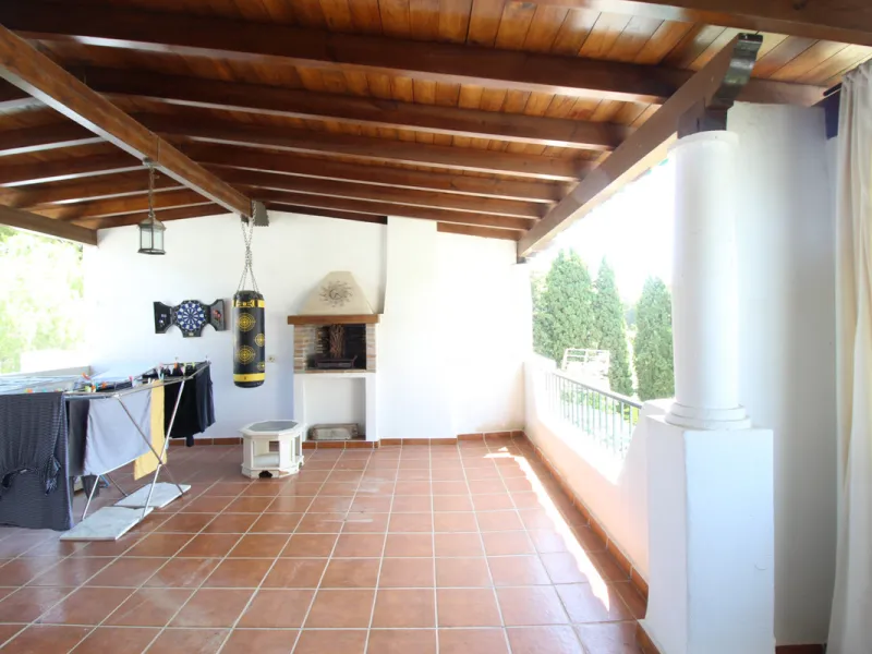 House - Townhouse в продаже в Marbella, Málaga. В доме 3 спален и 4 ванных комнат. Площадь дома 156 м²