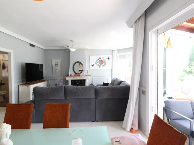 House - Townhouse в продаже в Marbella, Málaga. В доме 3 спален и 4 ванных комнат. Площадь дома 156 м²