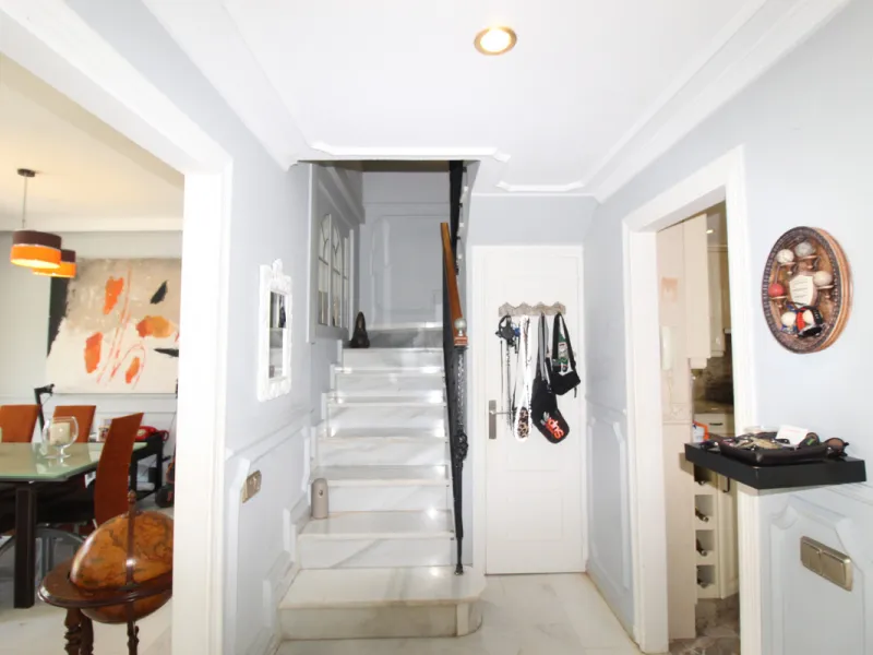House - Townhouse в продаже в Marbella, Málaga. В доме 3 спален и 4 ванных комнат. Площадь дома 156 м²