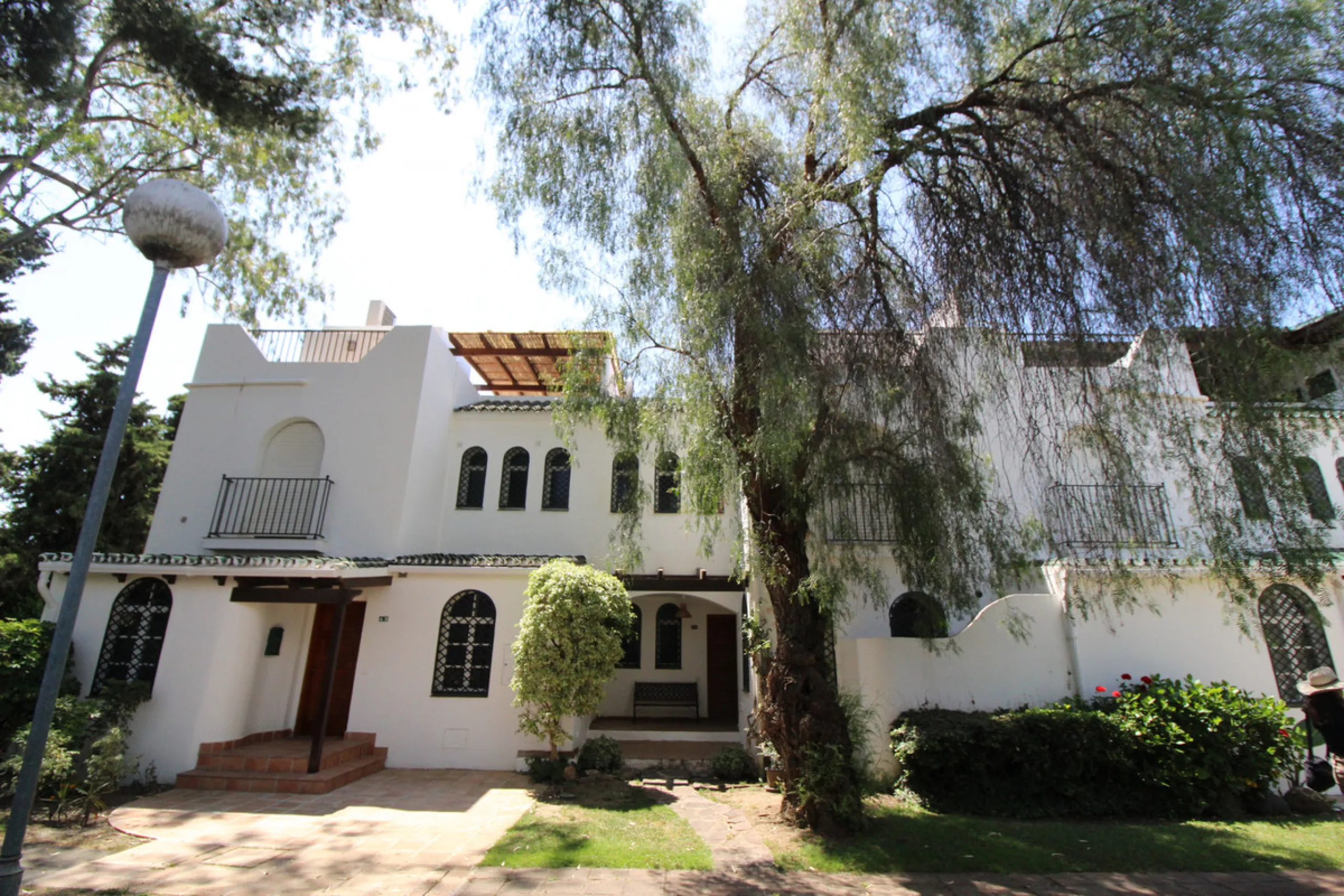 House - Townhouse в продаже в Marbella, Málaga. В доме 3 спален и 4 ванных комнат. Площадь дома 156 м²