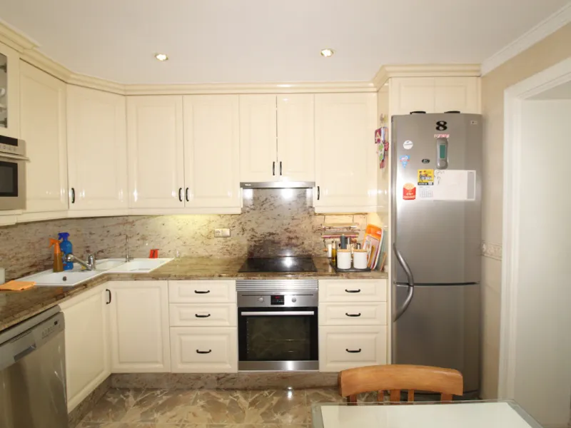House - Townhouse в продаже в Marbella, Málaga. В доме 3 спален и 4 ванных комнат. Площадь дома 156 м²