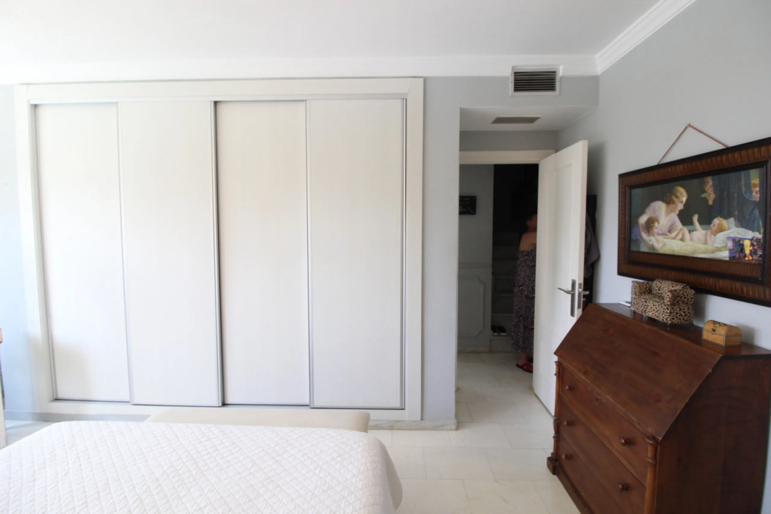 House - Townhouse в продаже в Marbella, Málaga. В доме 3 спален и 4 ванных комнат. Площадь дома 156 м²