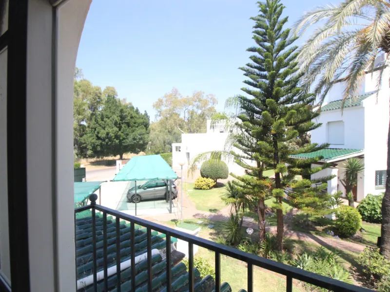 House - Townhouse в продаже в Marbella, Málaga. В доме 3 спален и 4 ванных комнат. Площадь дома 156 м²