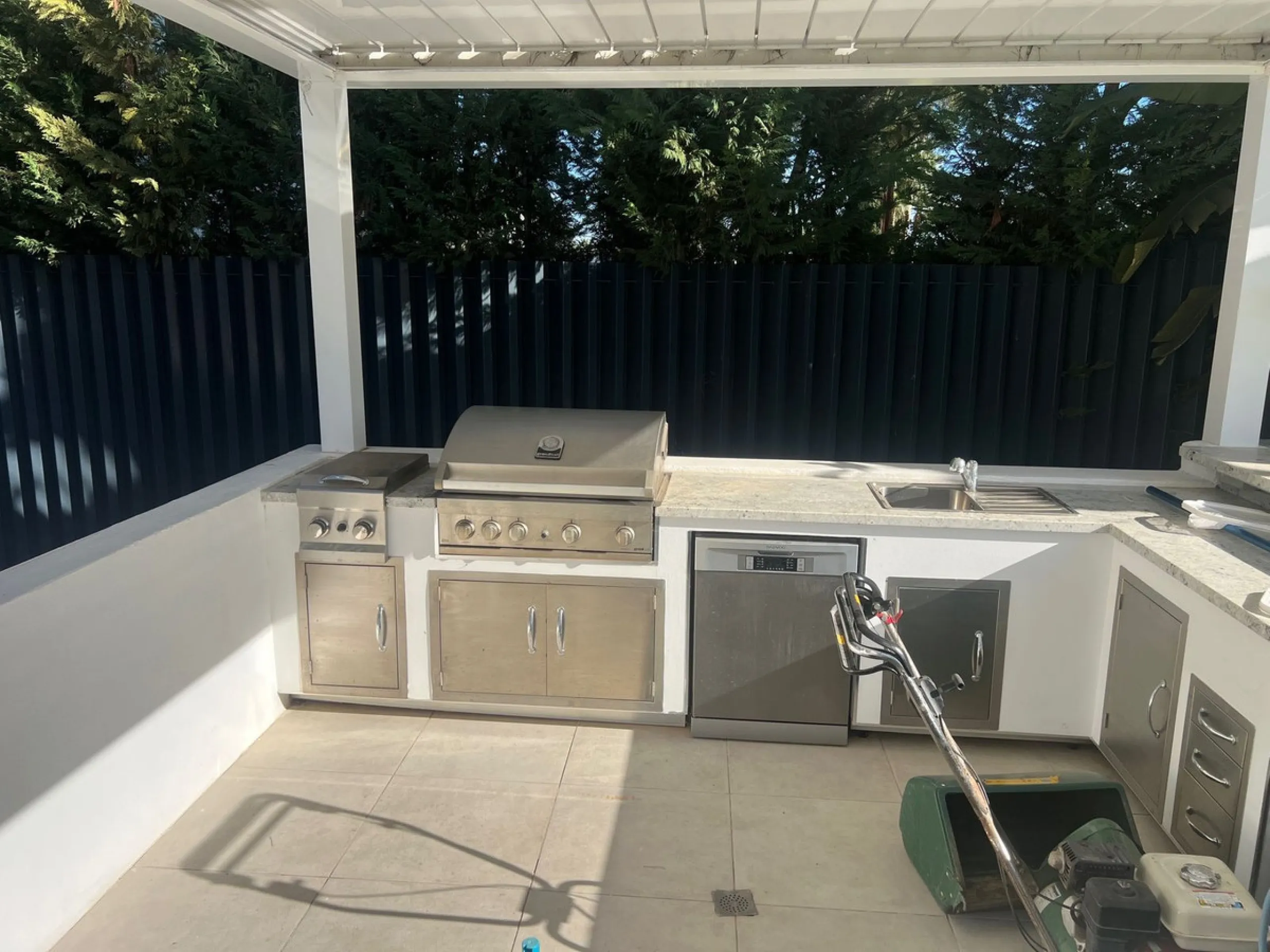 Villa in the golden mile area of Marbella, Malaga, is one of the most modern villa in the area with finished in 2023, the house has six bedrooms with four full bathrooms and a toilet, fully furnished and ready to live, has a garage for 3 cars and game roo