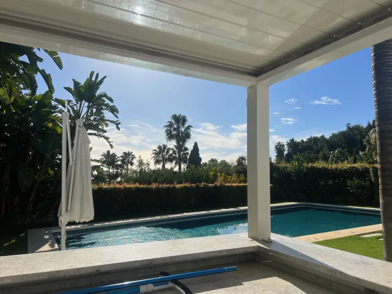Villa in the golden mile area of Marbella, Malaga, is one of the most modern villa in the area with finished in 2023, the house has six bedrooms with four full bathrooms and a toilet, fully furnished and ready to live, has a garage for 3 cars and game roo