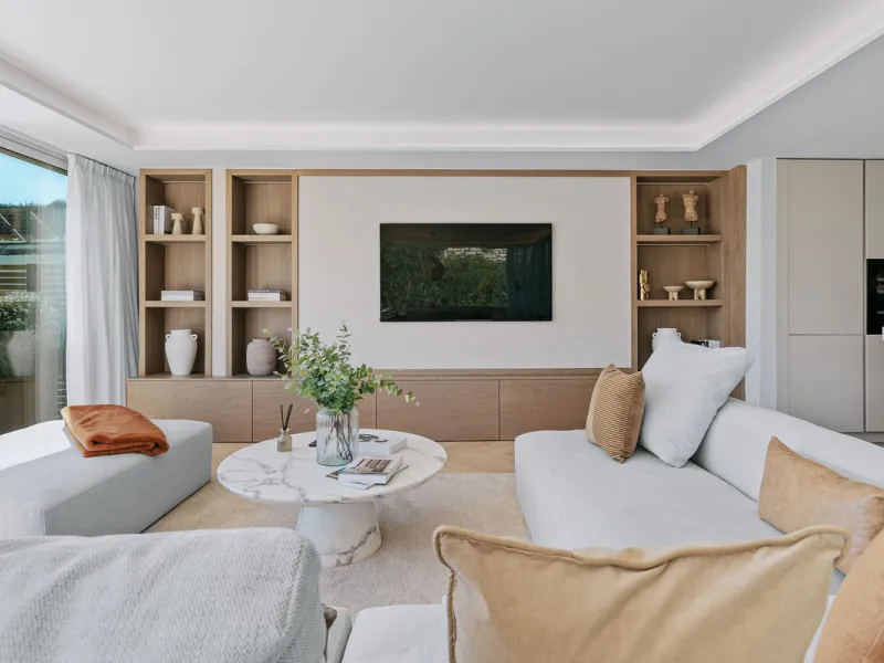 Apartment Vista Lago — Completely renovated luxury 3-bedroom apartment with private pool, BBQ area, and lake & mountain views in Nueva Andalucía