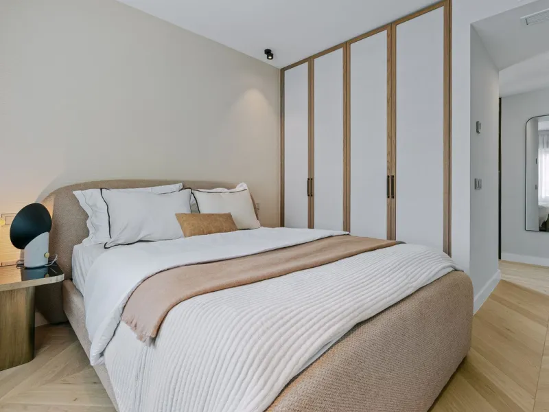 Apartment Vista Lago — Completely renovated luxury 3-bedroom apartment with private pool, BBQ area, and lake & mountain views in Nueva Andalucía