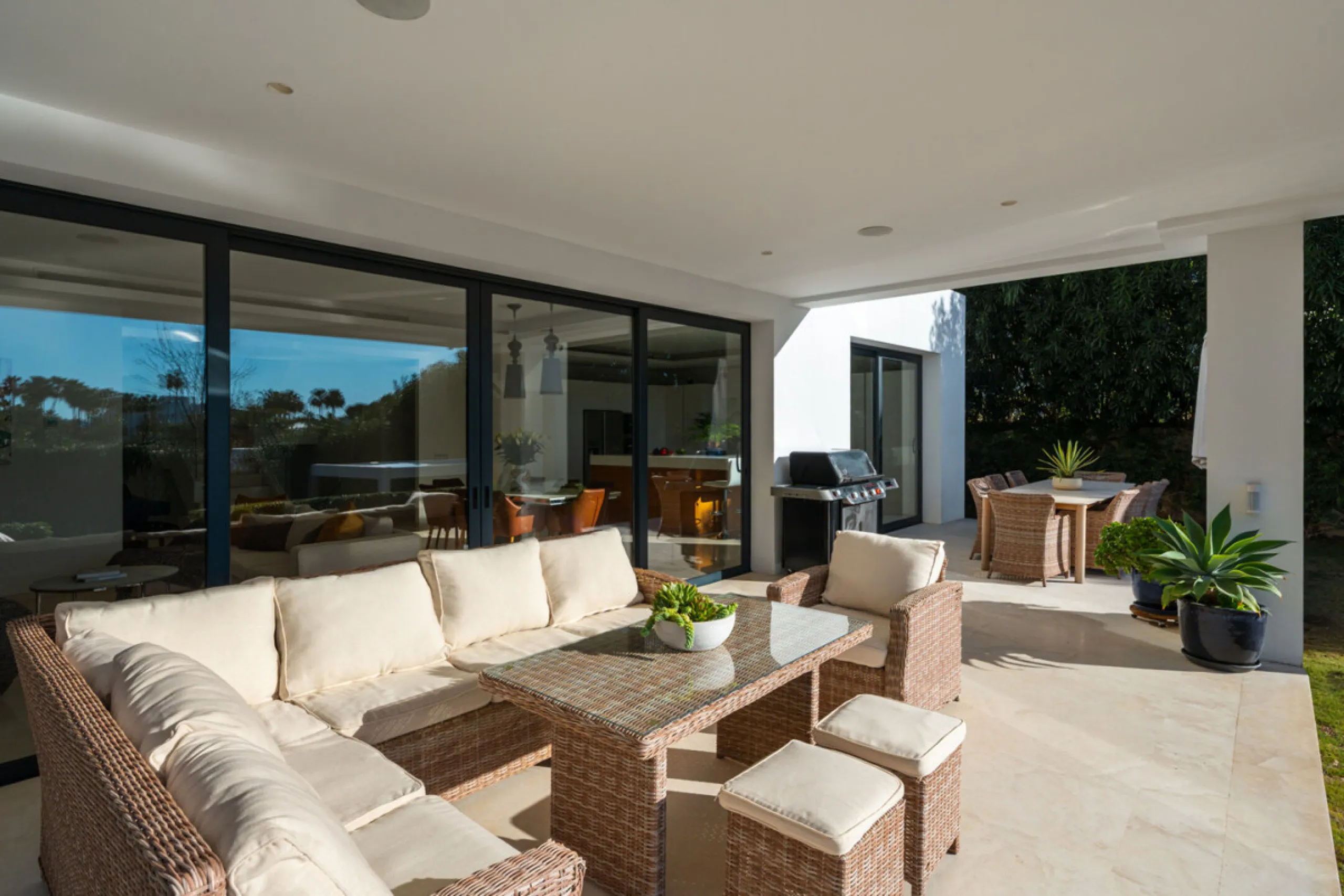 Set within the prestigious, fully gated Los Olivos community with 24/7 security, this contemporary villa sits on the largest plot in the development, offering unmatched privacy, space, and a prime location. Occupying a generous 1,351 m² plot, the property