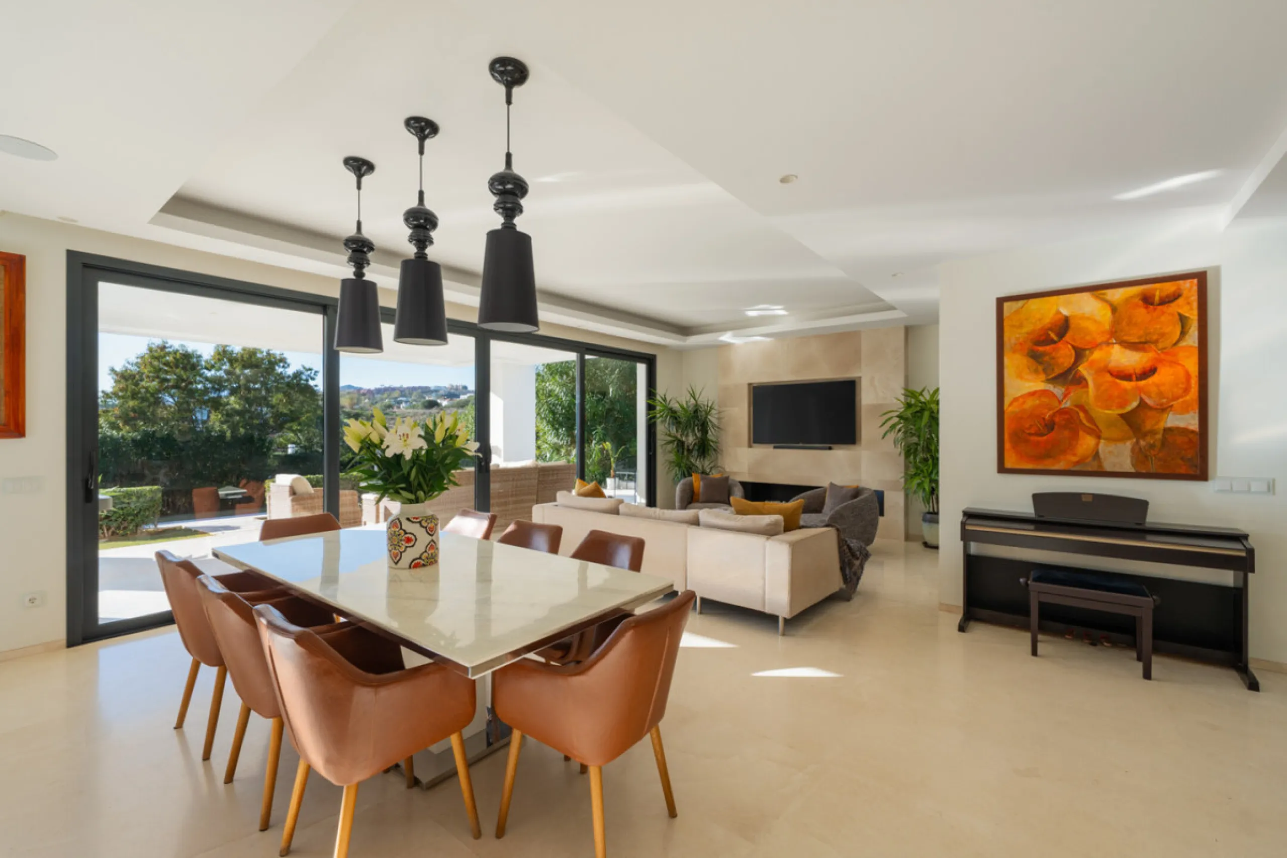 Set within the prestigious, fully gated Los Olivos community with 24/7 security, this contemporary villa sits on the largest plot in the development, offering unmatched privacy, space, and a prime location. Occupying a generous 1,351 m² plot, the property