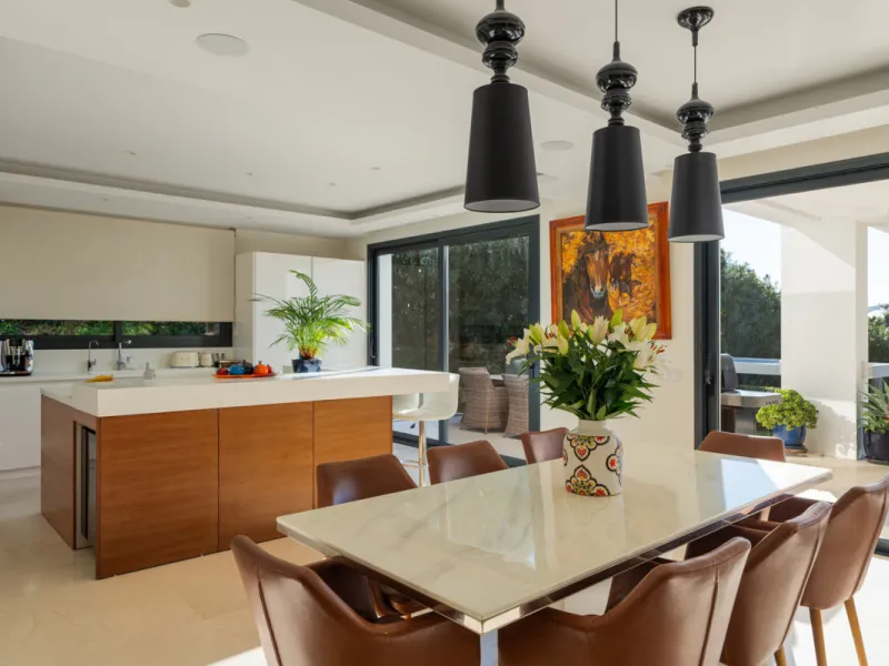 Set within the prestigious, fully gated Los Olivos community with 24/7 security, this contemporary villa sits on the largest plot in the development, offering unmatched privacy, space, and a prime location. Occupying a generous 1,351 m² plot, the property