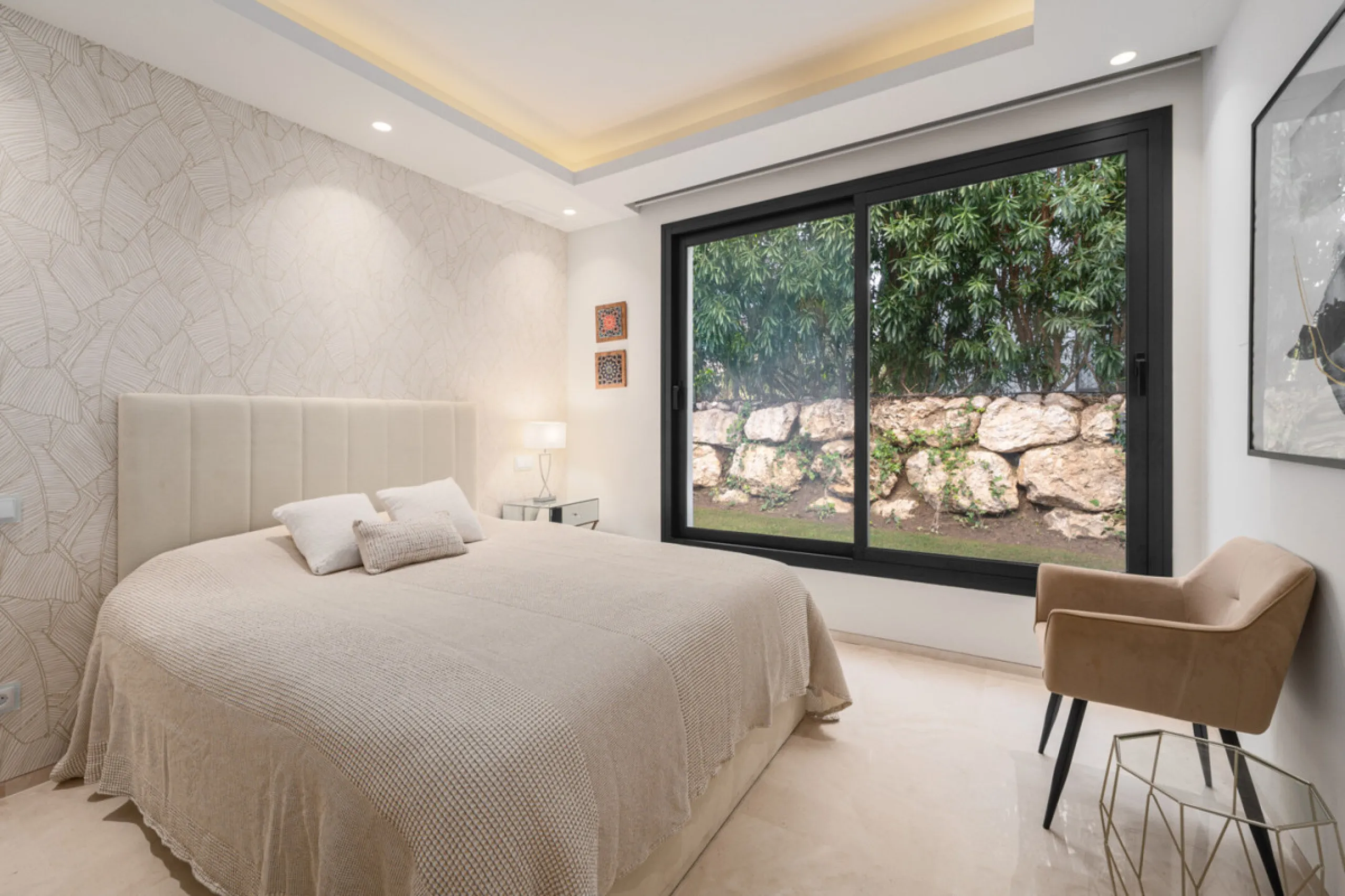 Set within the prestigious, fully gated Los Olivos community with 24/7 security, this contemporary villa sits on the largest plot in the development, offering unmatched privacy, space, and a prime location. Occupying a generous 1,351 m² plot, the property