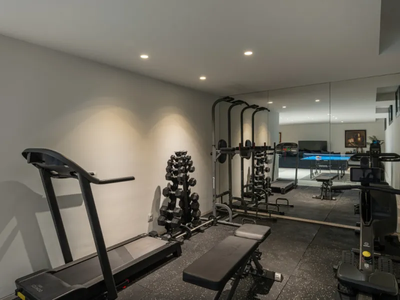 Set within the prestigious, fully gated Los Olivos community with 24/7 security, this contemporary villa sits on the largest plot in the development, offering unmatched privacy, space, and a prime location. Occupying a generous 1,351 m² plot, the property