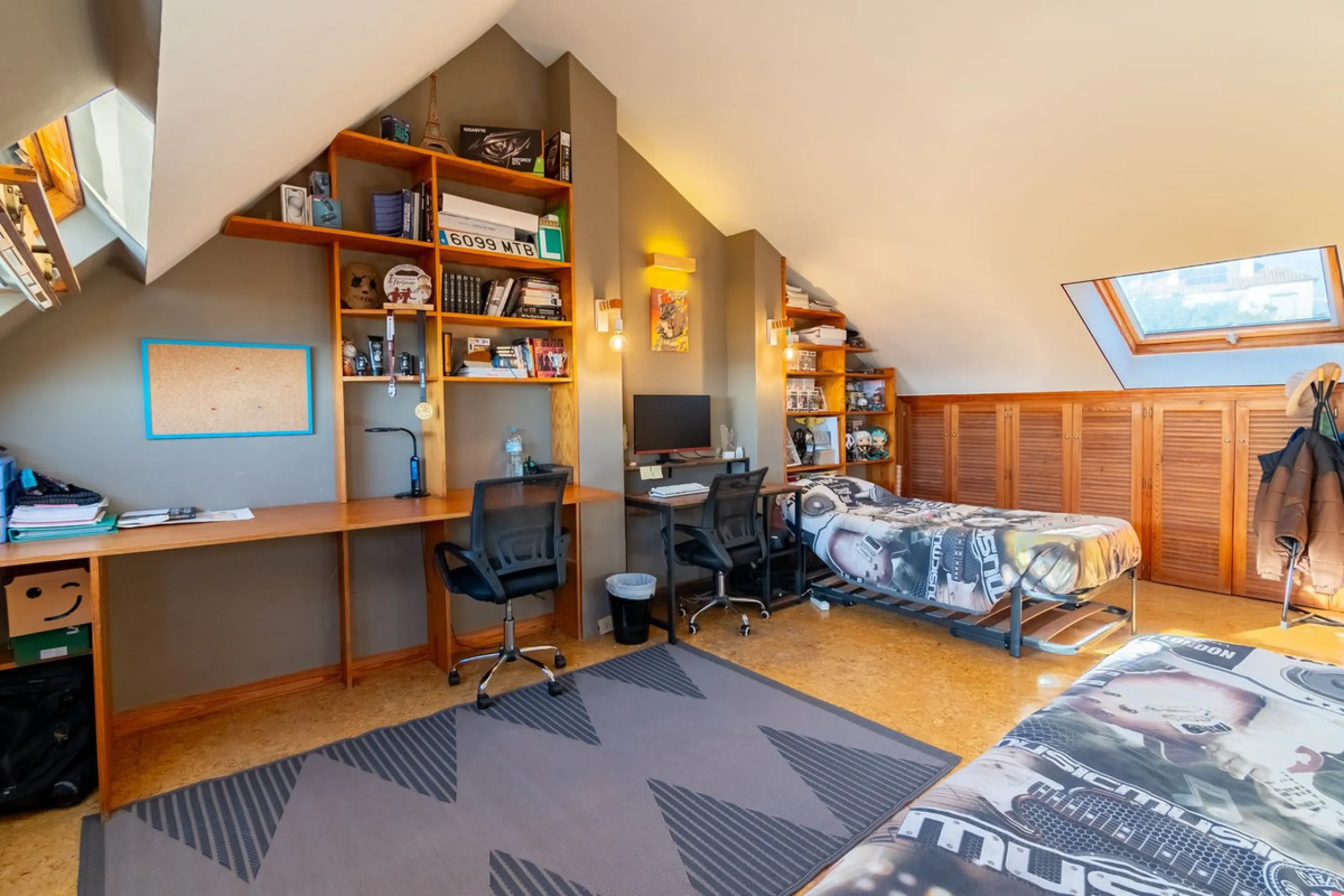 House - Townhouse в продаже в Estepona, Málaga. В доме 4 спален и 4 ванных комнат. Площадь дома 220 м². Площадь участка 33 м²