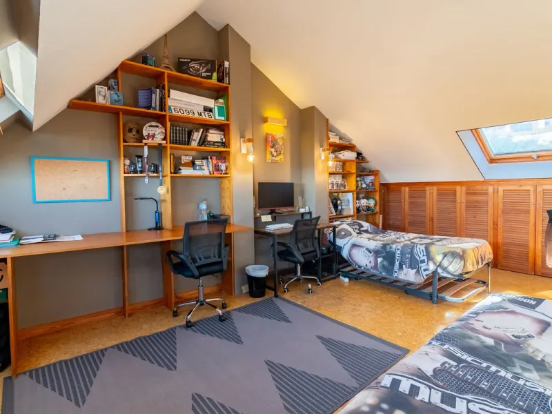 House - Townhouse в продаже в Estepona, Málaga. В доме 4 спален и 4 ванных комнат. Площадь дома 220 м². Площадь участка 33 м²