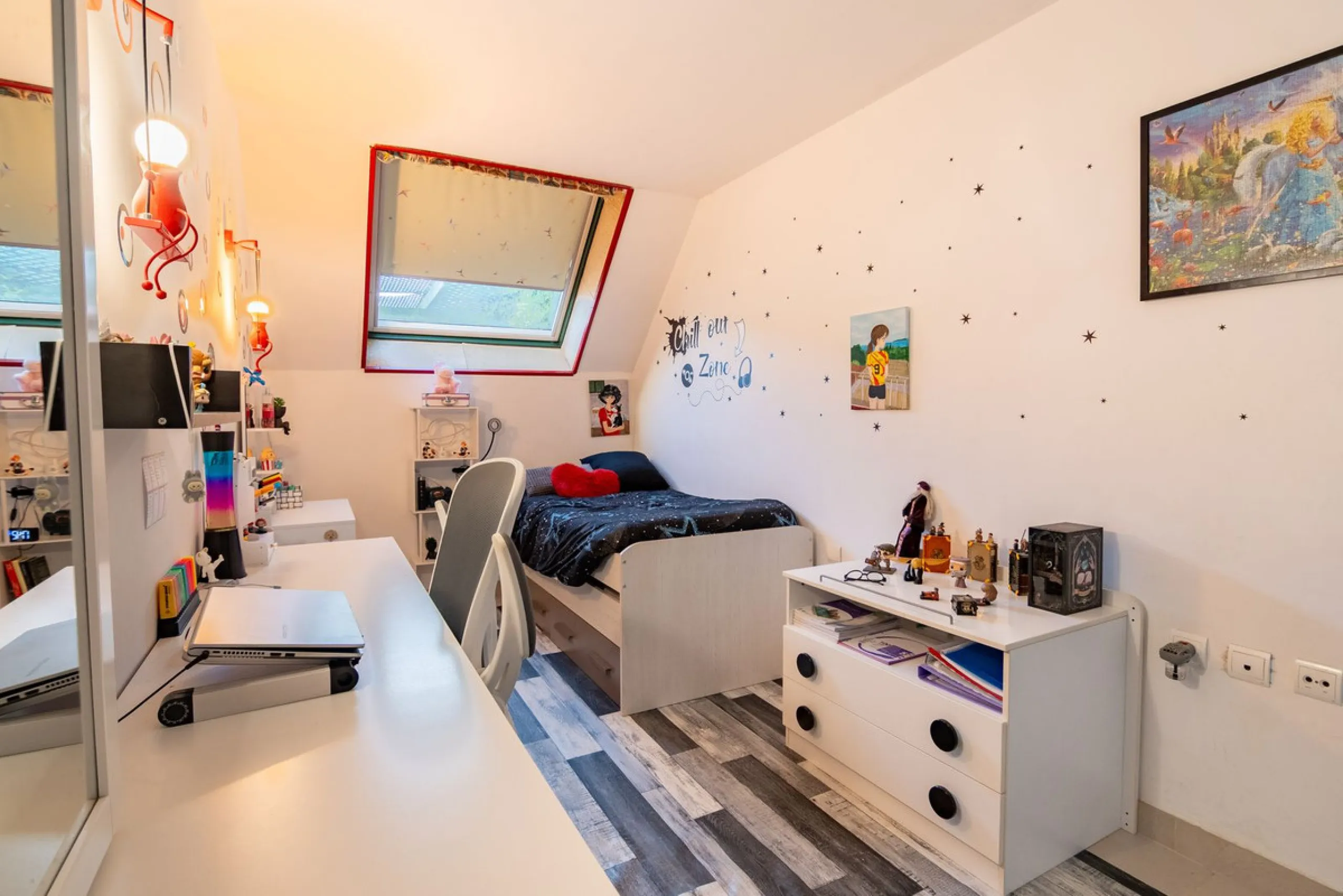 House - Townhouse в продаже в Estepona, Málaga. В доме 4 спален и 4 ванных комнат. Площадь дома 220 м². Площадь участка 33 м²