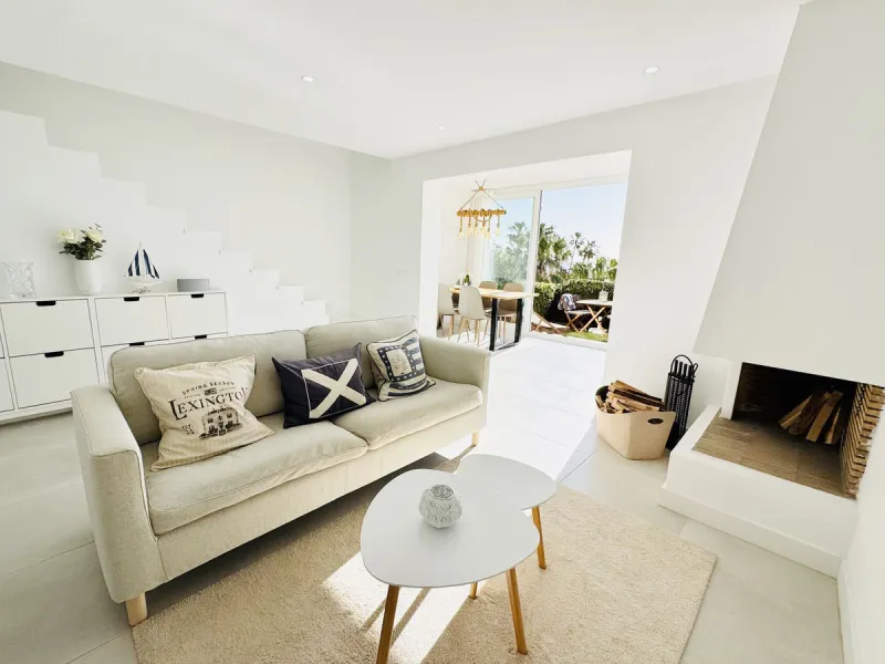Stylish, fully renovated townhouse in the heart of Mijas Costa just steps from Fuengirola's beach walk, ideal as a permanent home, holiday residence or investement with excellent rental potential.