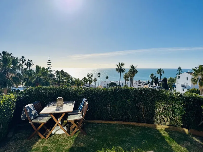 Stylish, fully renovated townhouse in the heart of Mijas Costa just steps from Fuengirola's beach walk, ideal as a permanent home, holiday residence or investement with excellent rental potential.