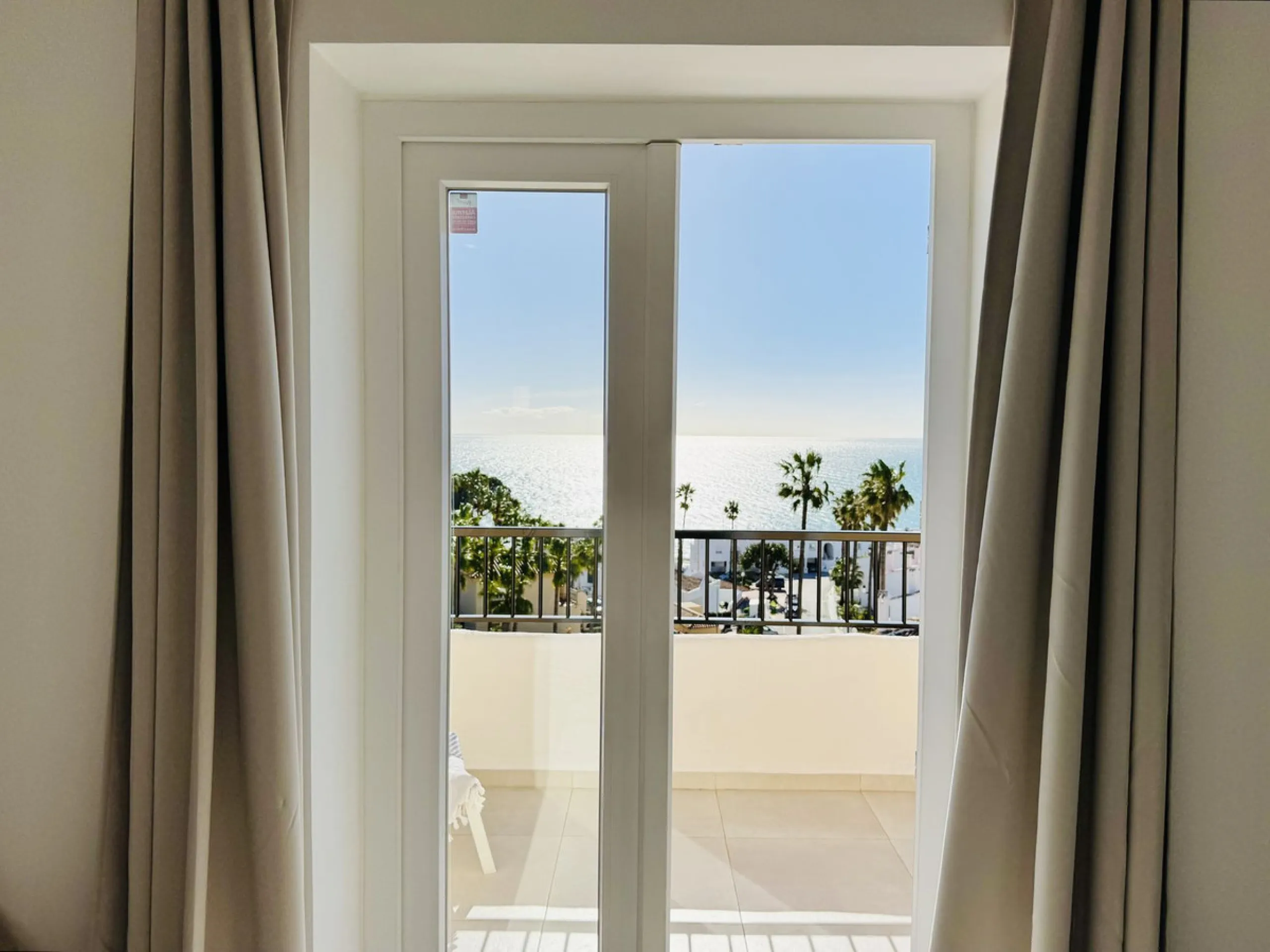 Stylish, fully renovated townhouse in the heart of Mijas Costa just steps from Fuengirola's beach walk, ideal as a permanent home, holiday residence or investement with excellent rental potential.