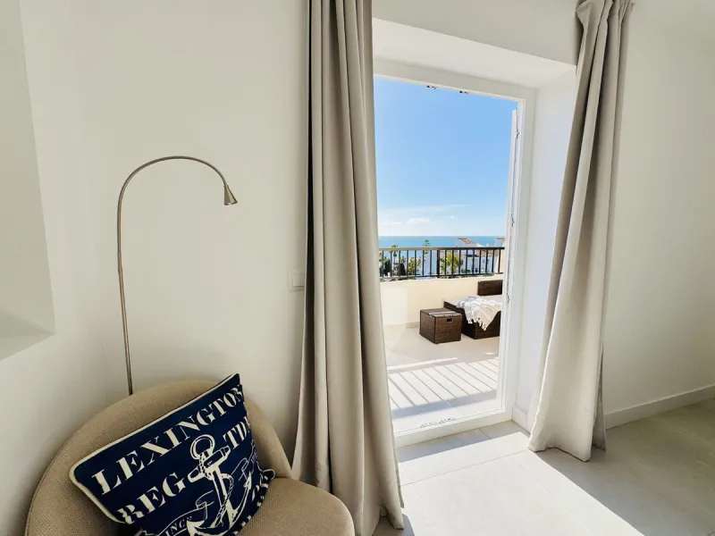 Stylish, fully renovated townhouse in the heart of Mijas Costa just steps from Fuengirola's beach walk, ideal as a permanent home, holiday residence or investement with excellent rental potential.