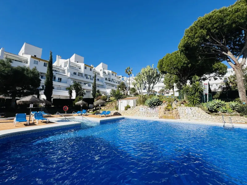 Stylish, fully renovated townhouse in the heart of Mijas Costa just steps from Fuengirola's beach walk, ideal as a permanent home, holiday residence or investement with excellent rental potential.