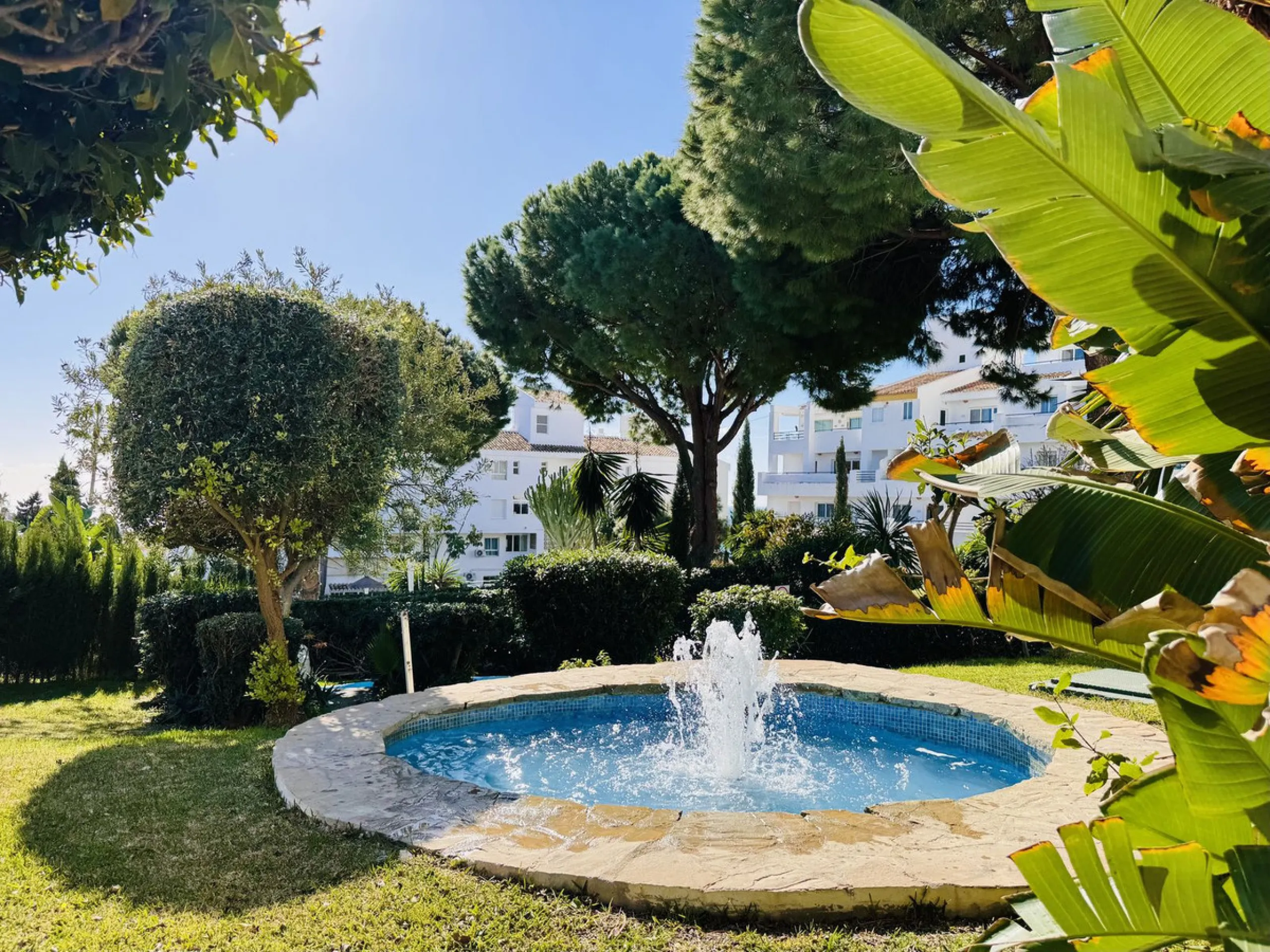 Stylish, fully renovated townhouse in the heart of Mijas Costa just steps from Fuengirola's beach walk, ideal as a permanent home, holiday residence or investement with excellent rental potential.