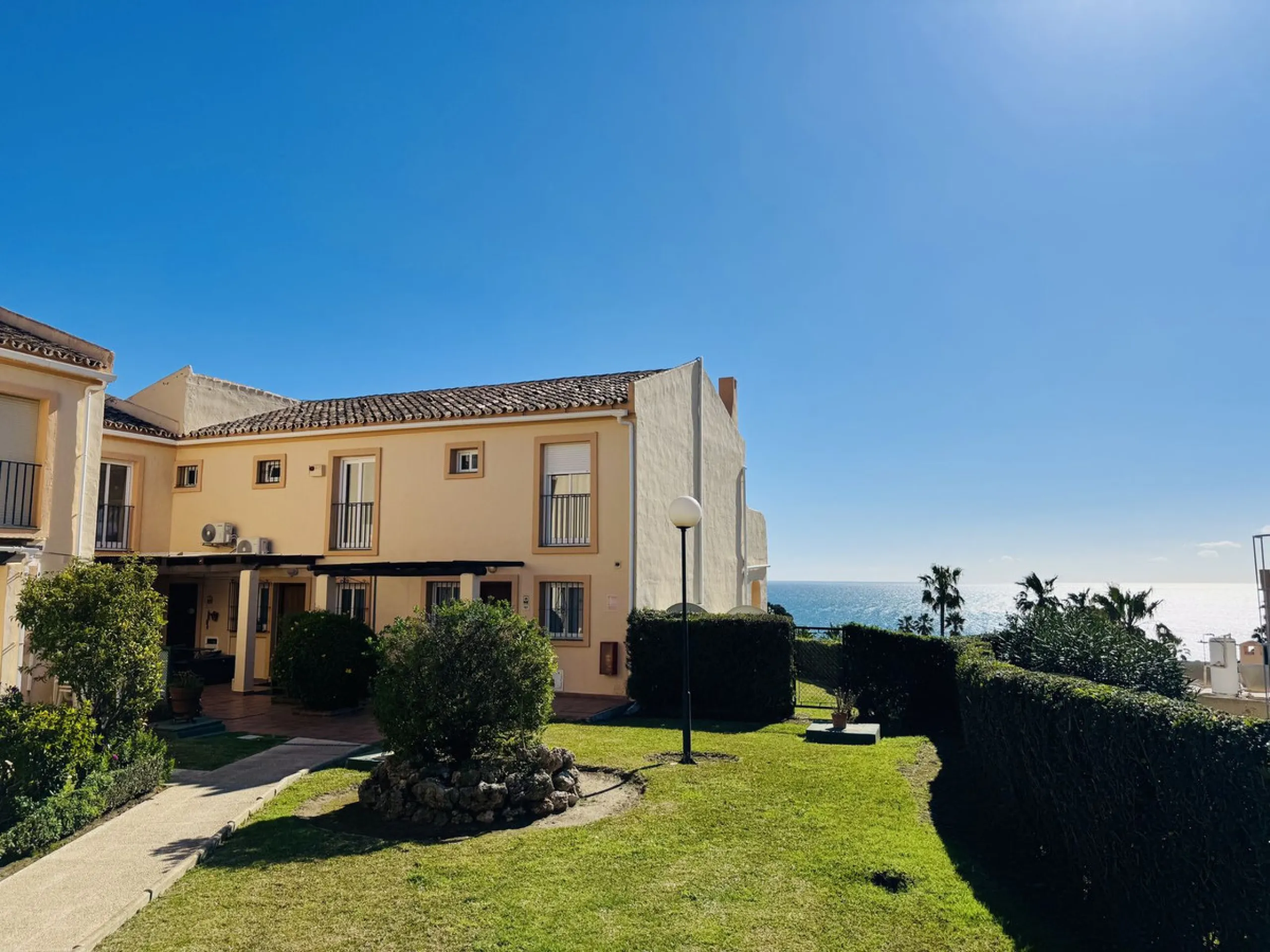 Stylish, fully renovated townhouse in the heart of Mijas Costa just steps from Fuengirola's beach walk, ideal as a permanent home, holiday residence or investement with excellent rental potential.