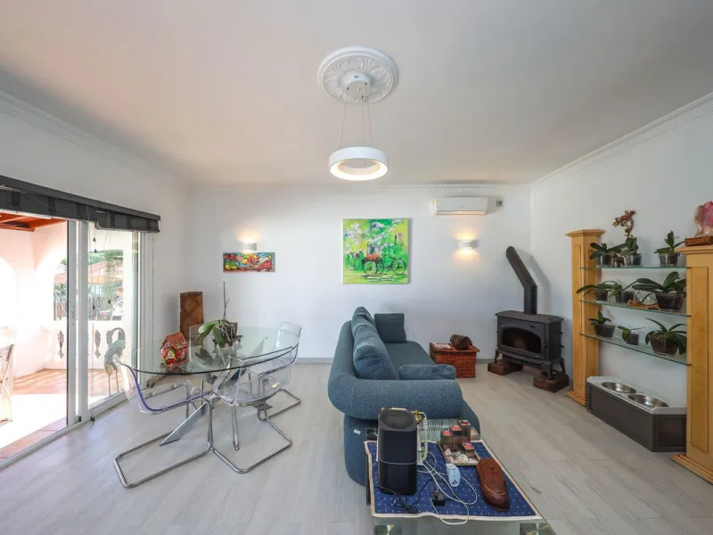Upgraded Modern Villa with Solar Panels