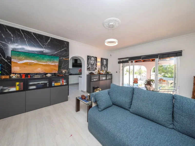 Upgraded Modern Villa with Solar Panels