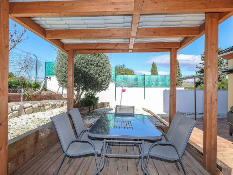 Upgraded Modern Villa with Solar Panels