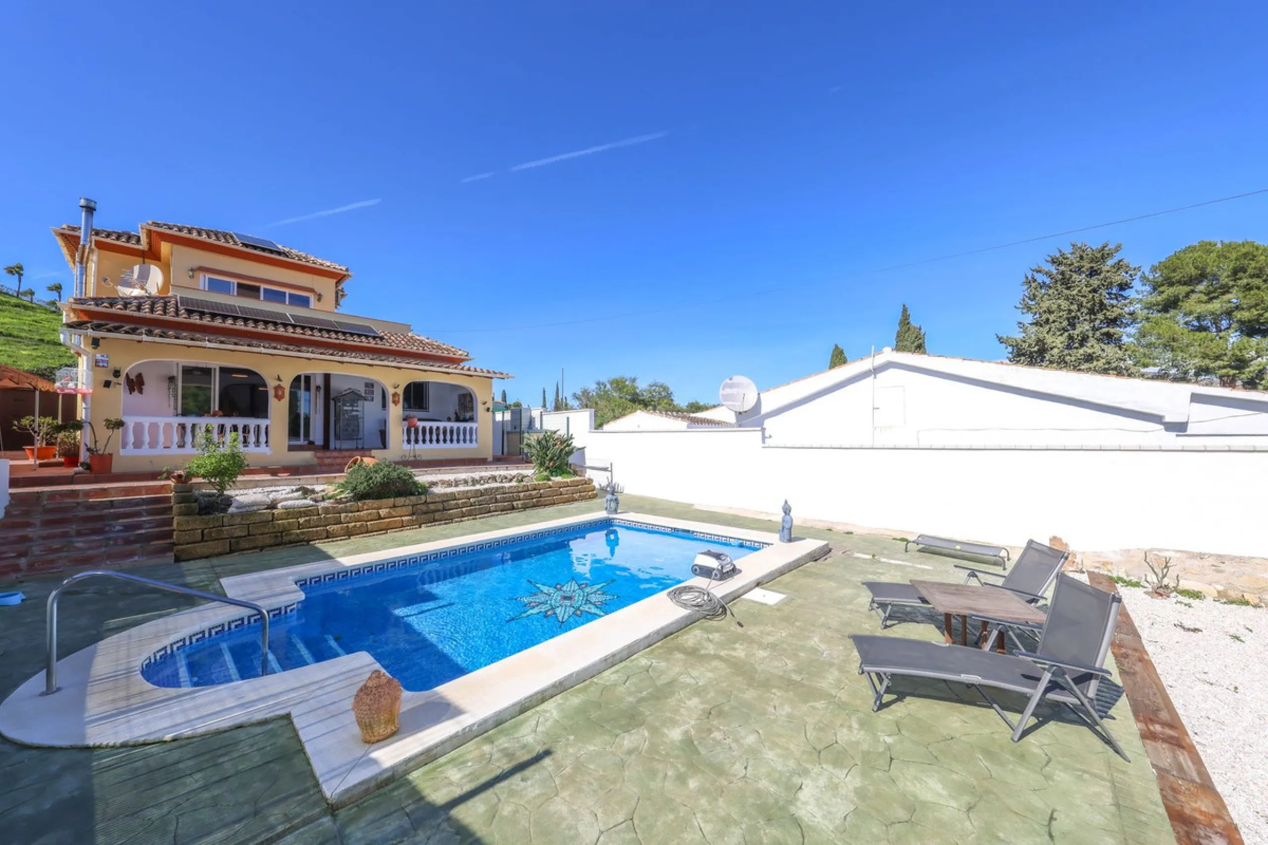Upgraded Modern Villa with Solar Panels
