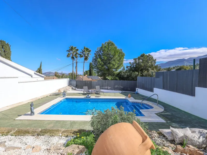 Upgraded Modern Villa with Solar Panels