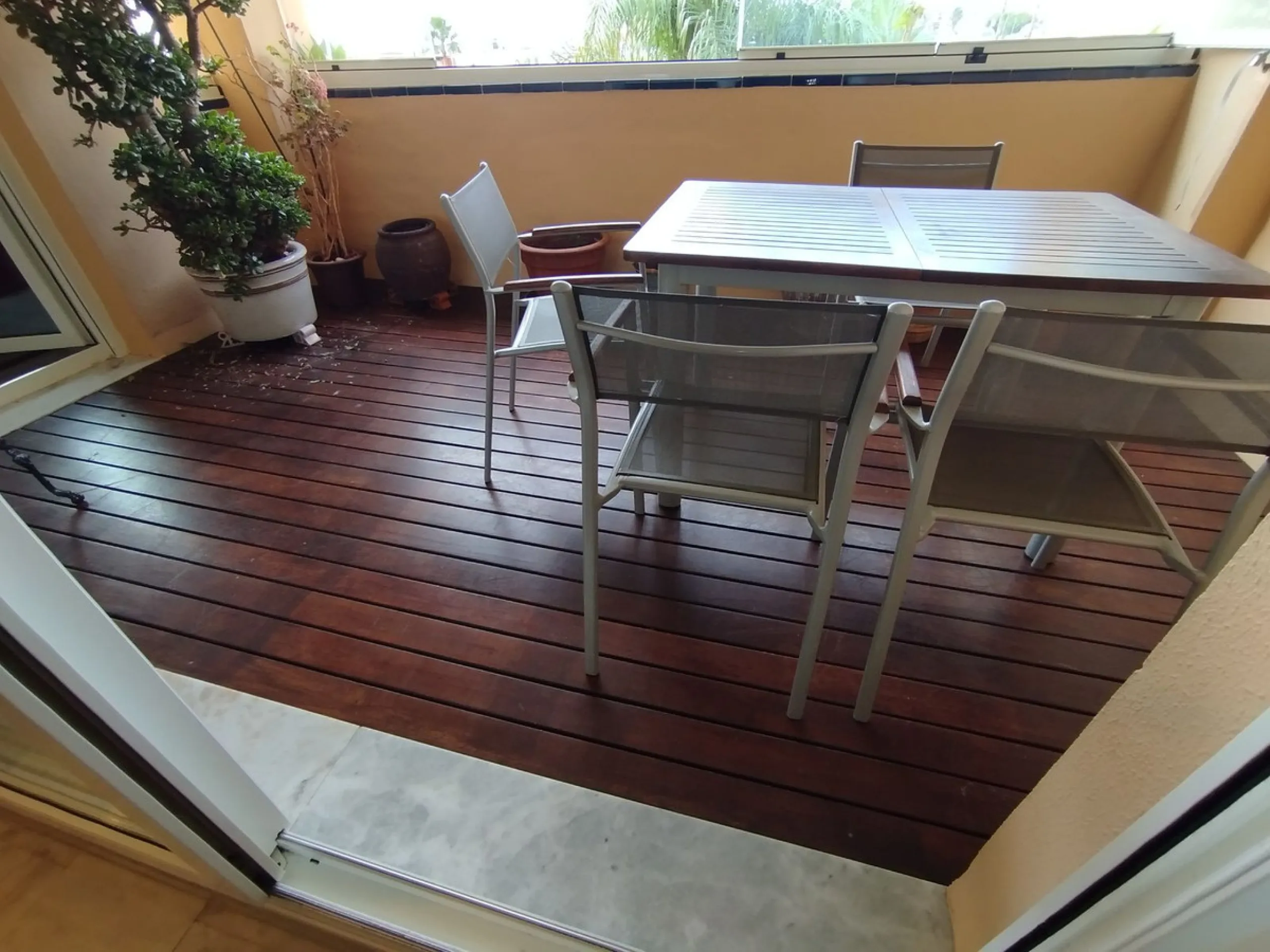 Apartment for sale in Los Álamos with direct sea views.