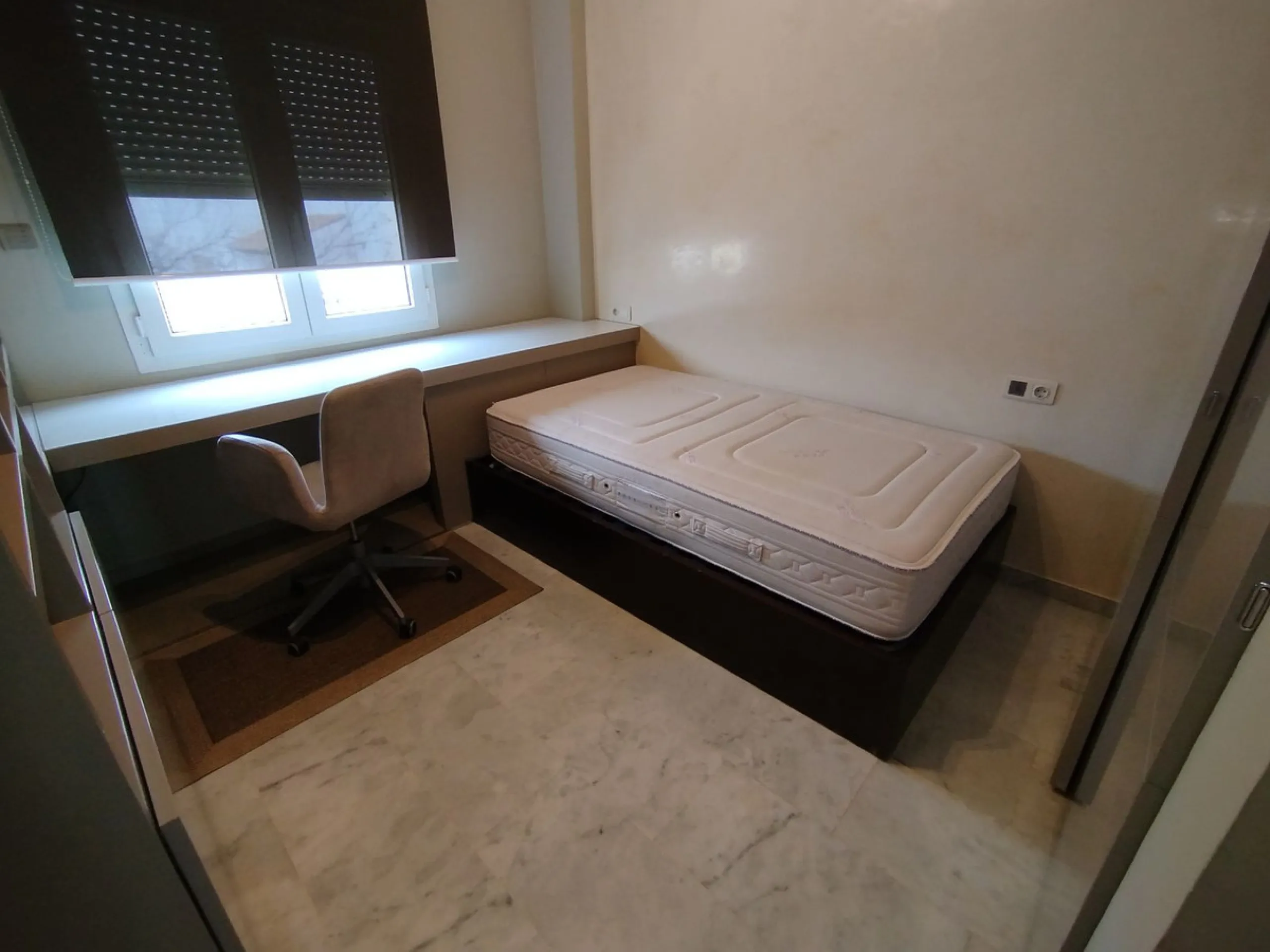 Apartment for sale in Los Álamos with direct sea views.