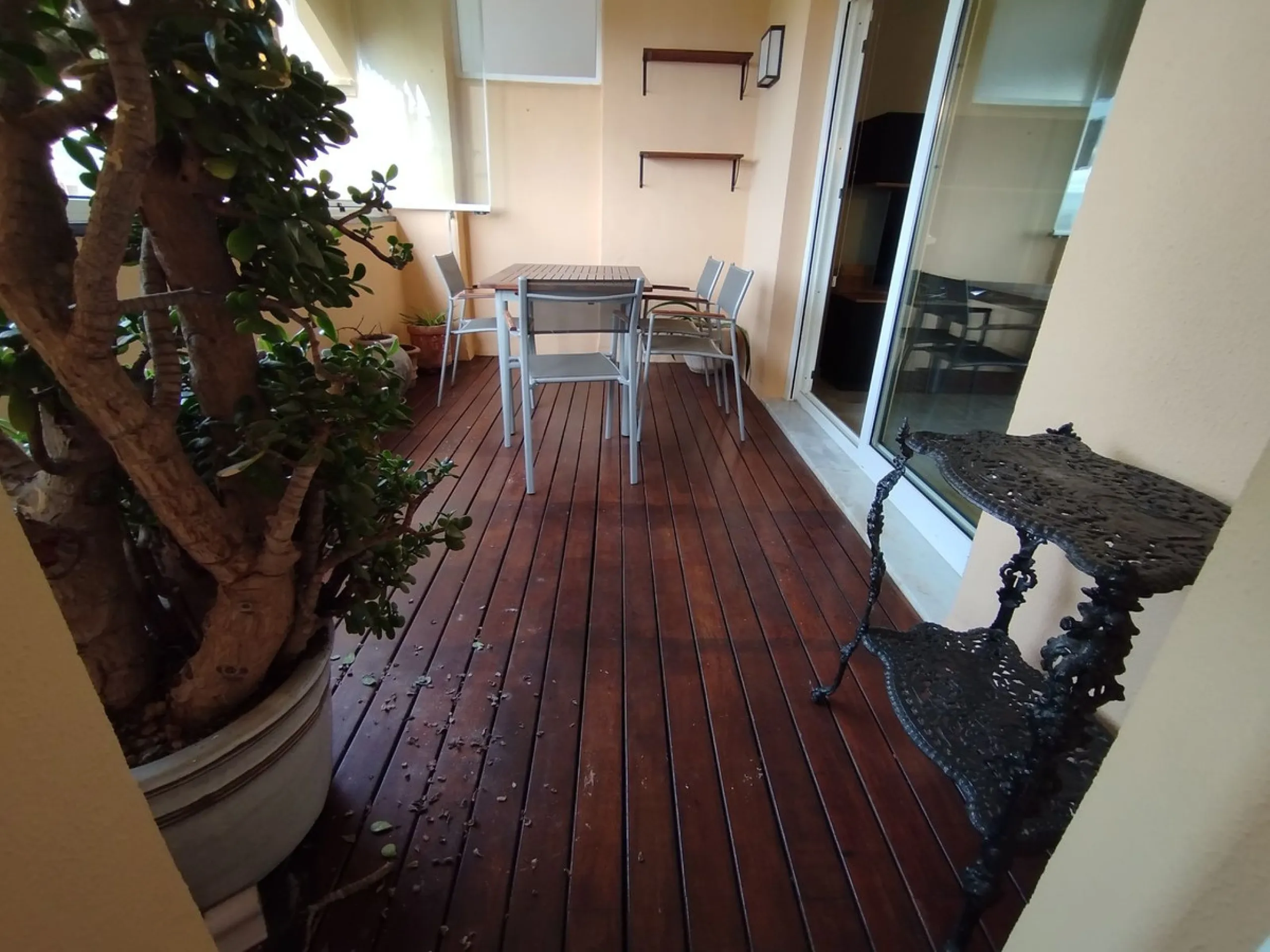 Apartment for sale in Los Álamos with direct sea views.