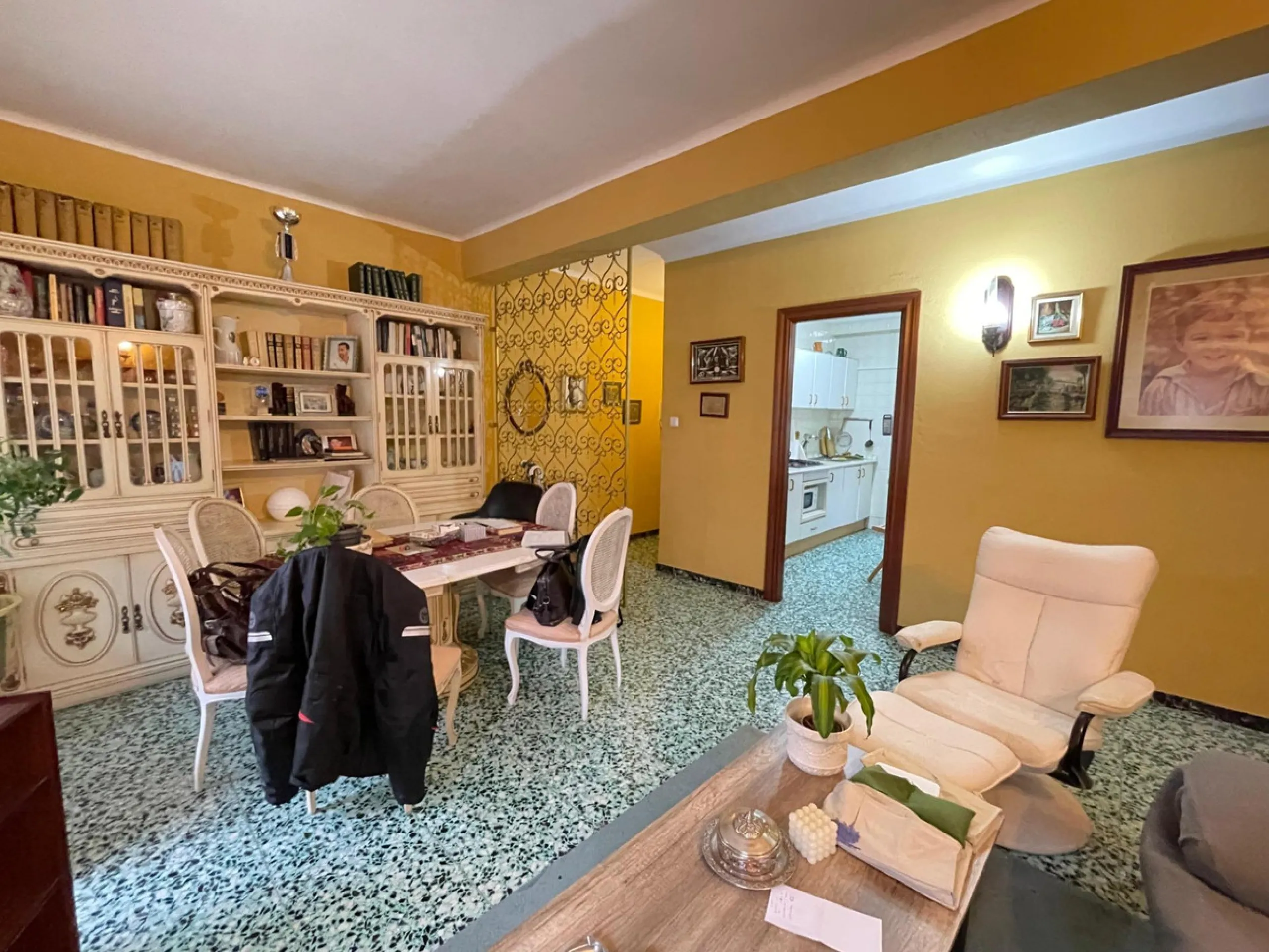 Excellent apartment for sale just steps from El Cautivo – Bright, comfortable, and in a great location